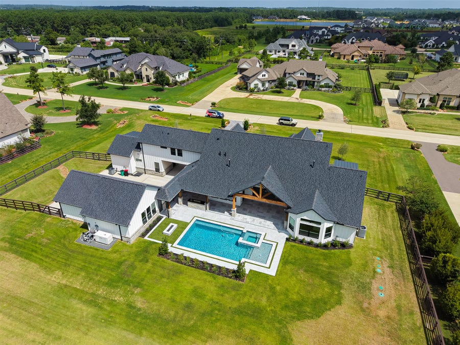 Property photo for 8 Little Sorrell Court, Tomball, TX