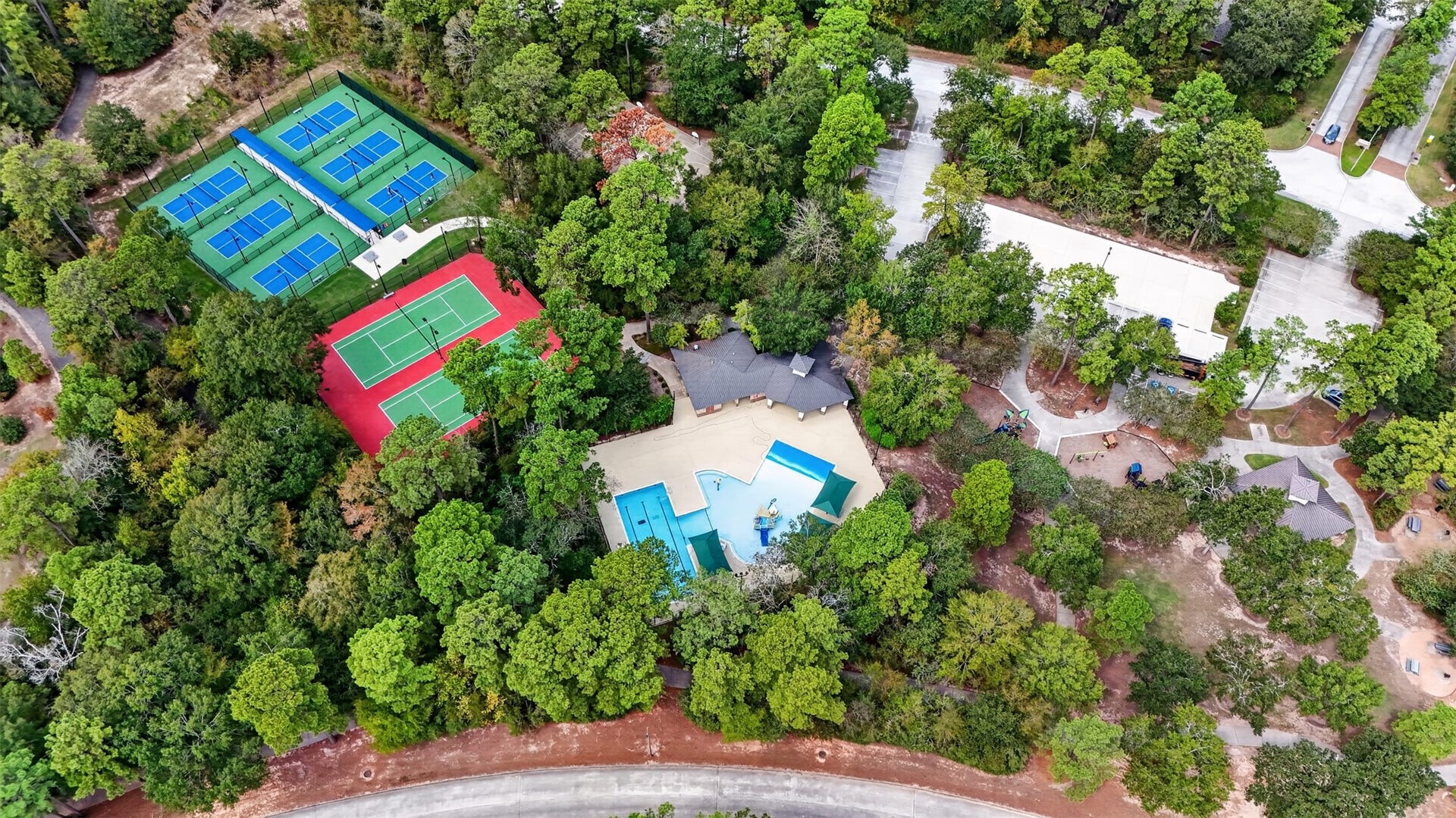 127 N Hawthorne Hollow Circle, The Woodlands, TX 77384 127 N Hawthorne Hollow Circle, The Woodlands, TX 77384