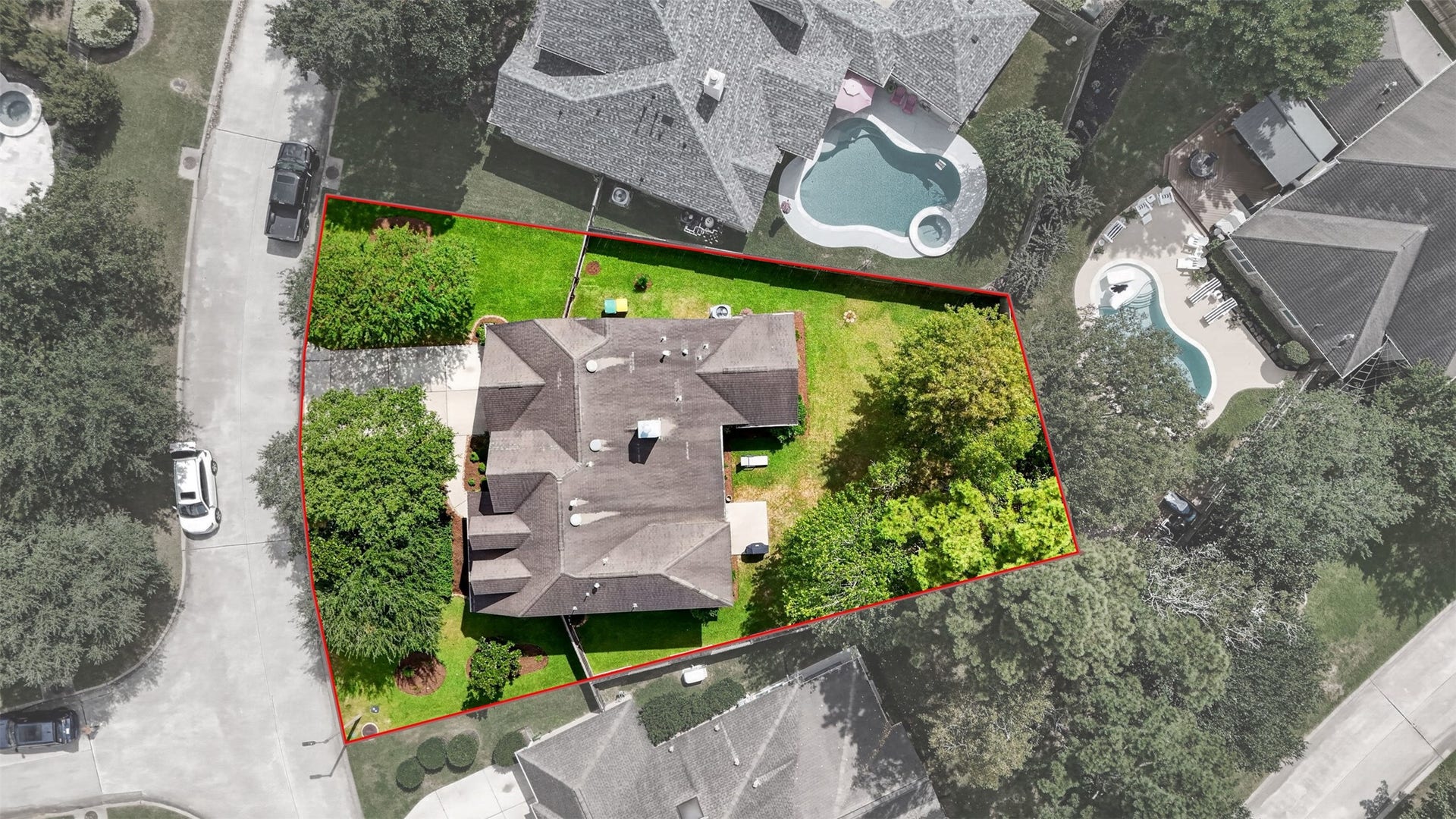 127 N Hawthorne Hollow Circle, The Woodlands, TX 77384 127 N Hawthorne Hollow Circle, The Woodlands, TX 77384