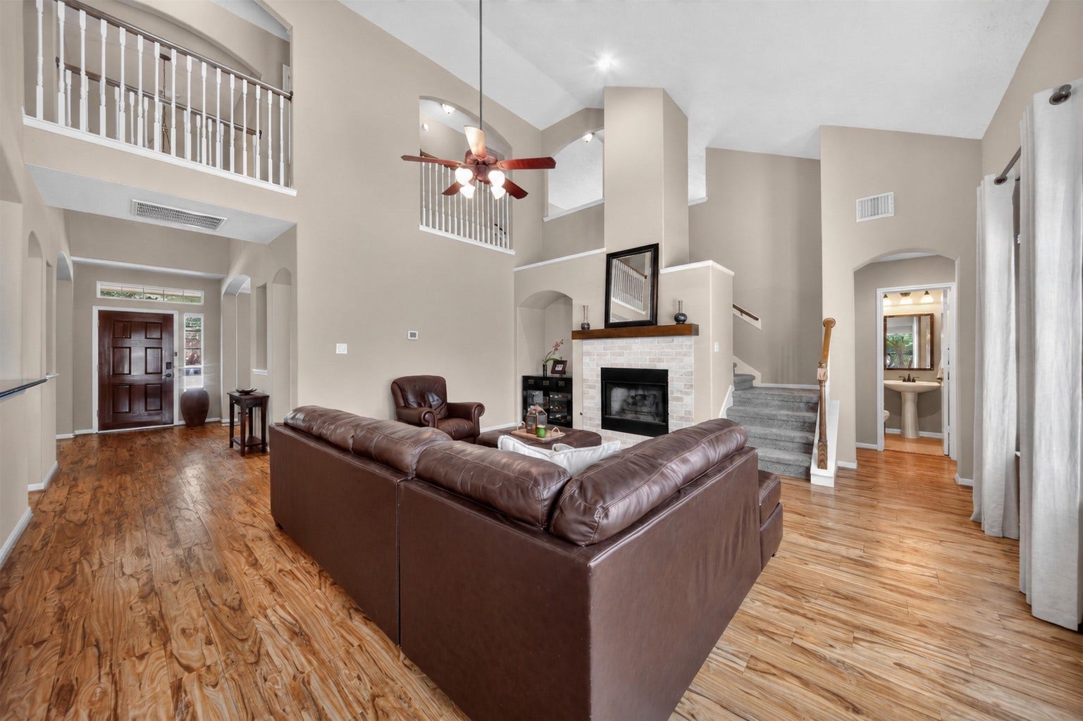 127 N Hawthorne Hollow Circle, The Woodlands, TX 77384 127 N Hawthorne Hollow Circle, The Woodlands, TX 77384