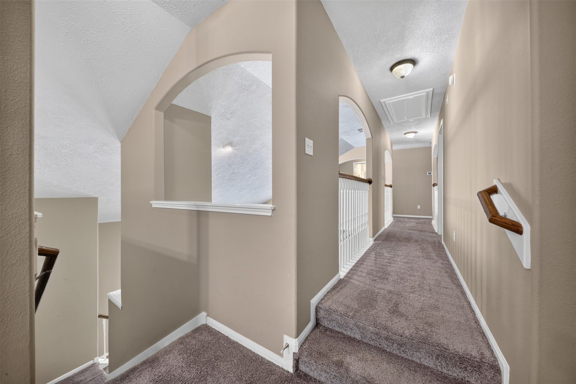 127 N Hawthorne Hollow Circle, The Woodlands, TX 77384 127 N Hawthorne Hollow Circle, The Woodlands, TX 77384