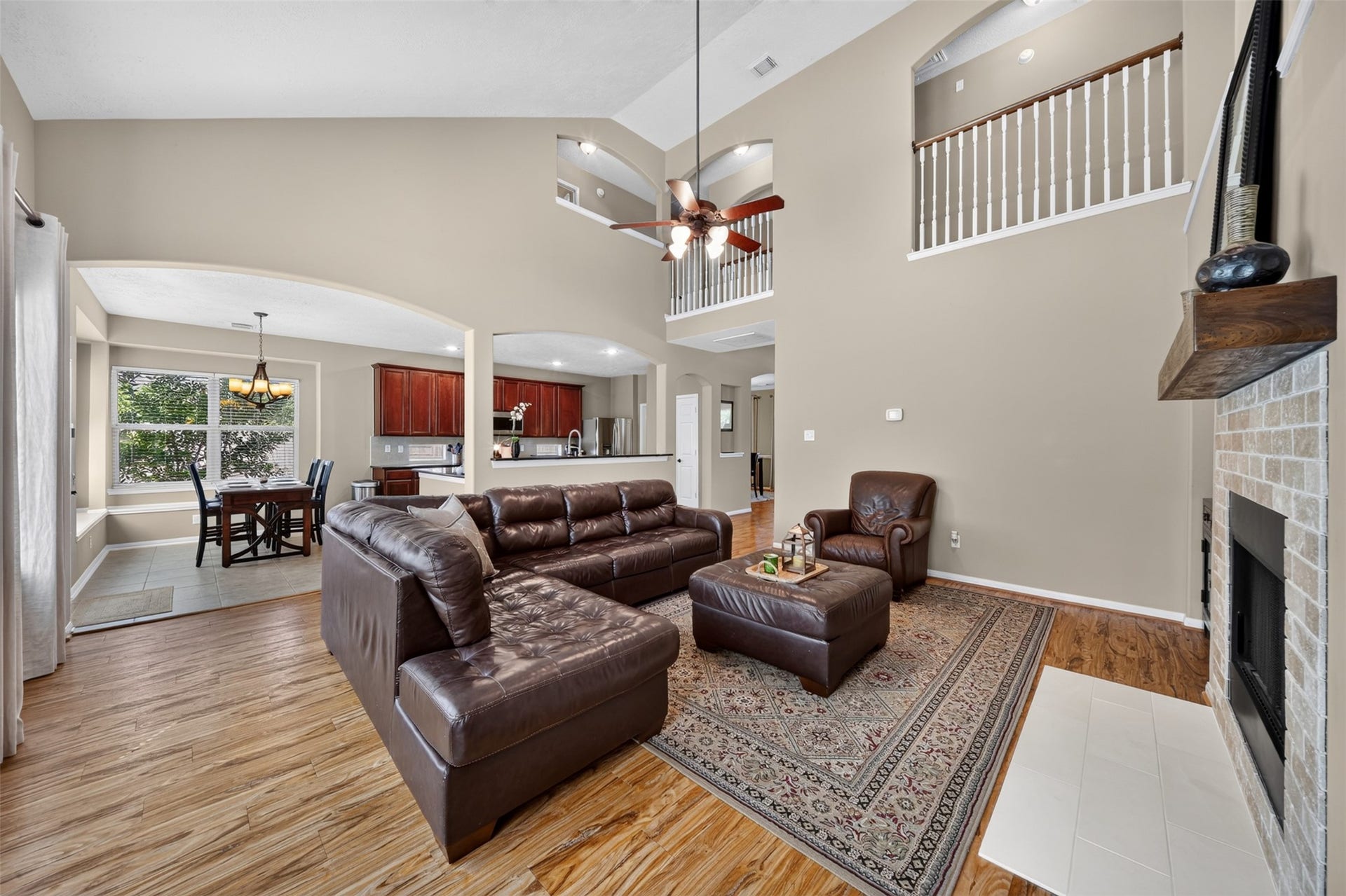 127 N Hawthorne Hollow Circle, The Woodlands, TX 77384 127 N Hawthorne Hollow Circle, The Woodlands, TX 77384