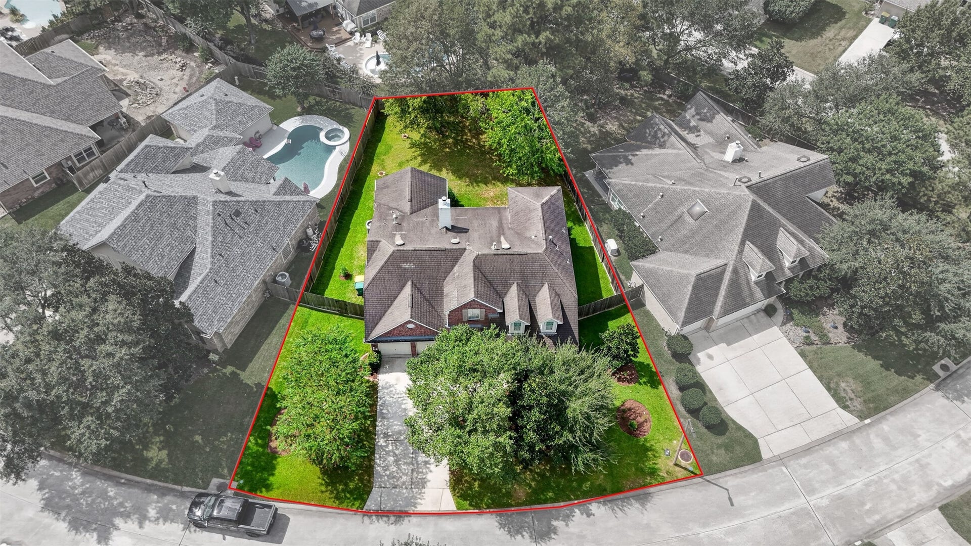 127 N Hawthorne Hollow Circle, The Woodlands, TX 77384 127 N Hawthorne Hollow Circle, The Woodlands, TX 77384