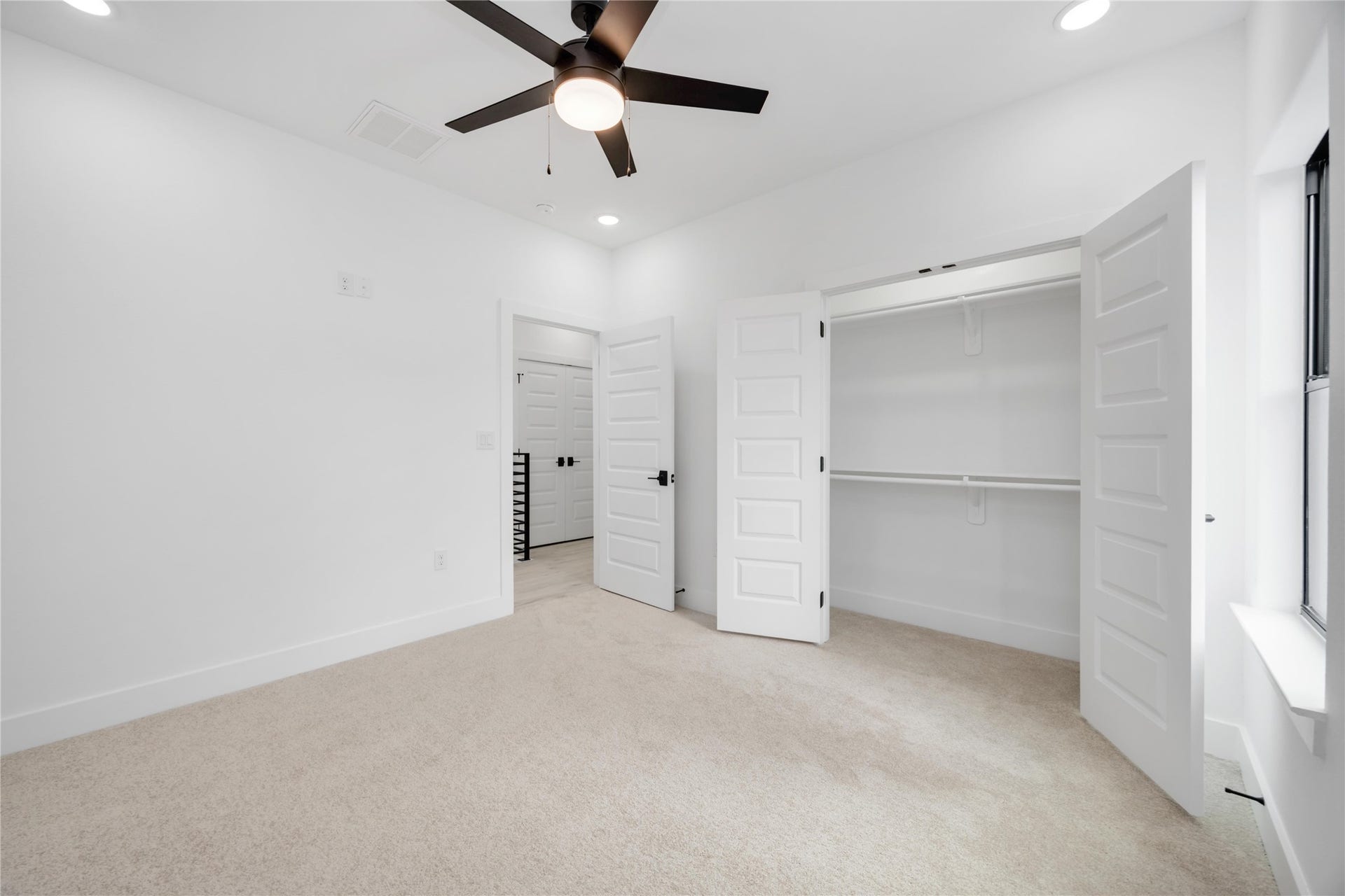 3020 Retta Street, Houston, TX 77026 3020 Retta Street, Houston, TX 77026
