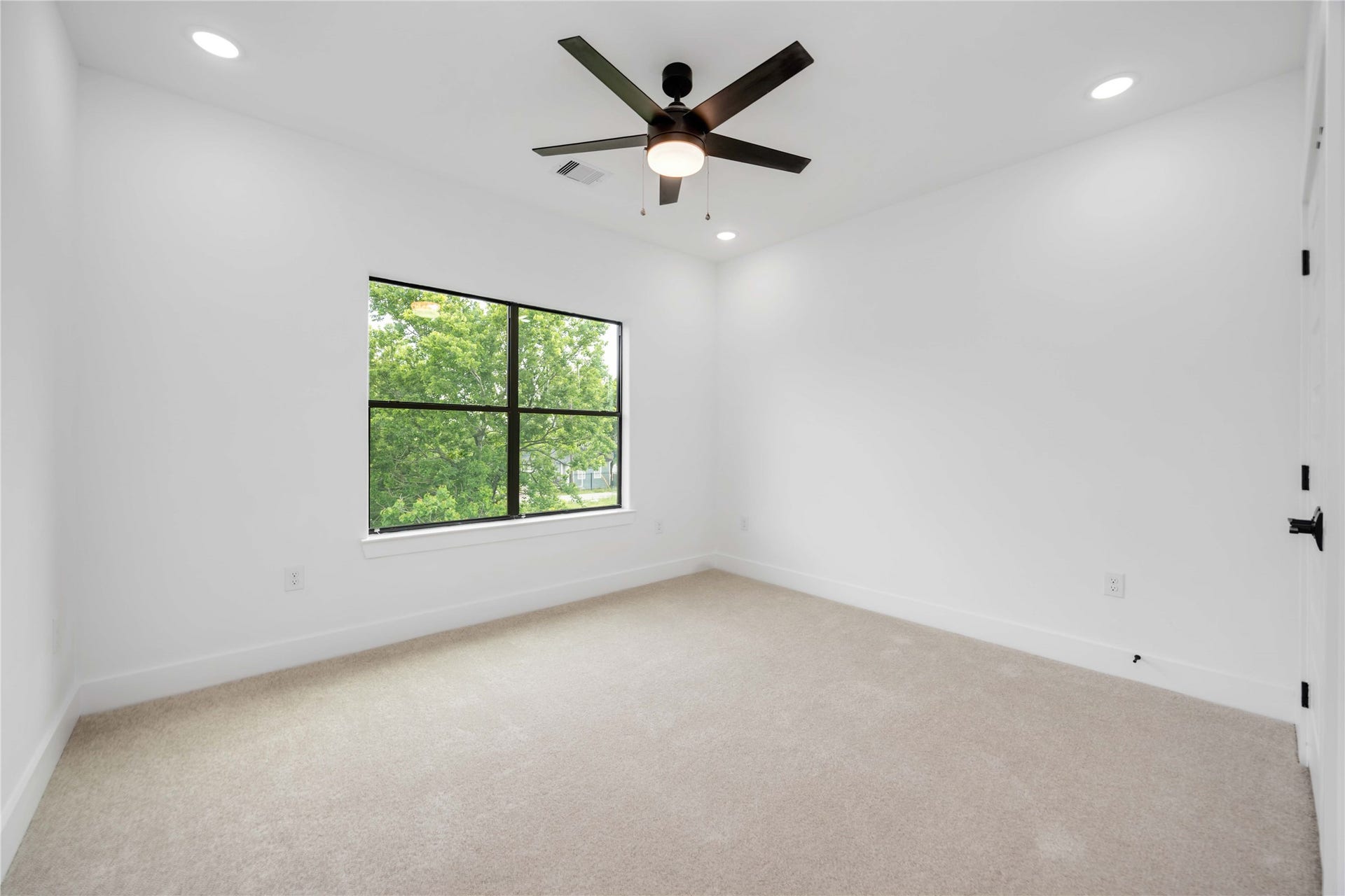 3020 Retta Street, Houston, TX 77026 3020 Retta Street, Houston, TX 77026