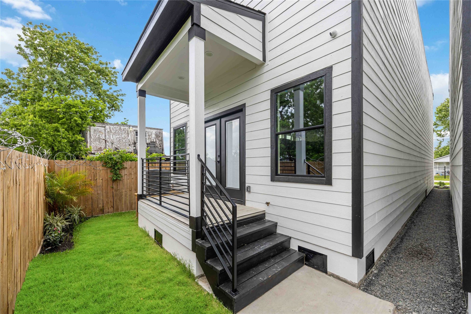 3020 Retta Street, Houston, TX 77026 3020 Retta Street, Houston, TX 77026