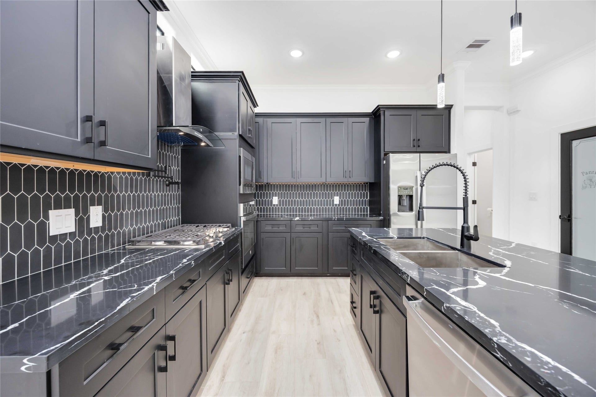 3020 Retta Street, Houston, TX 77026 3020 Retta Street, Houston, TX 77026