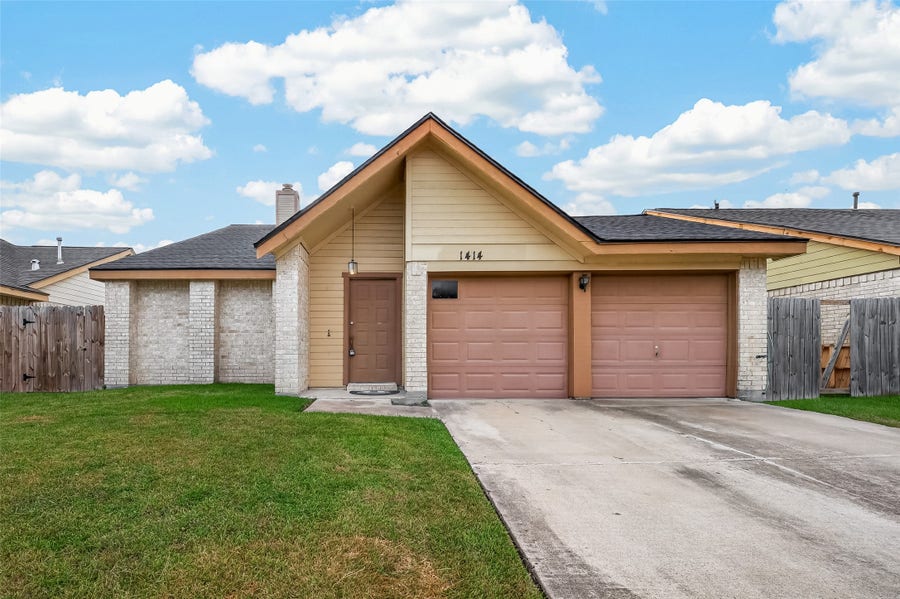 Property photo for 1414 Elkwood Drive, Missouri City, TX