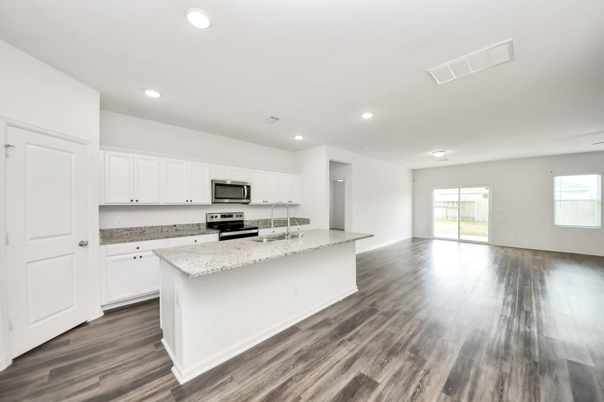 2056 Spindletree Lane, Brookshire, TX 77423