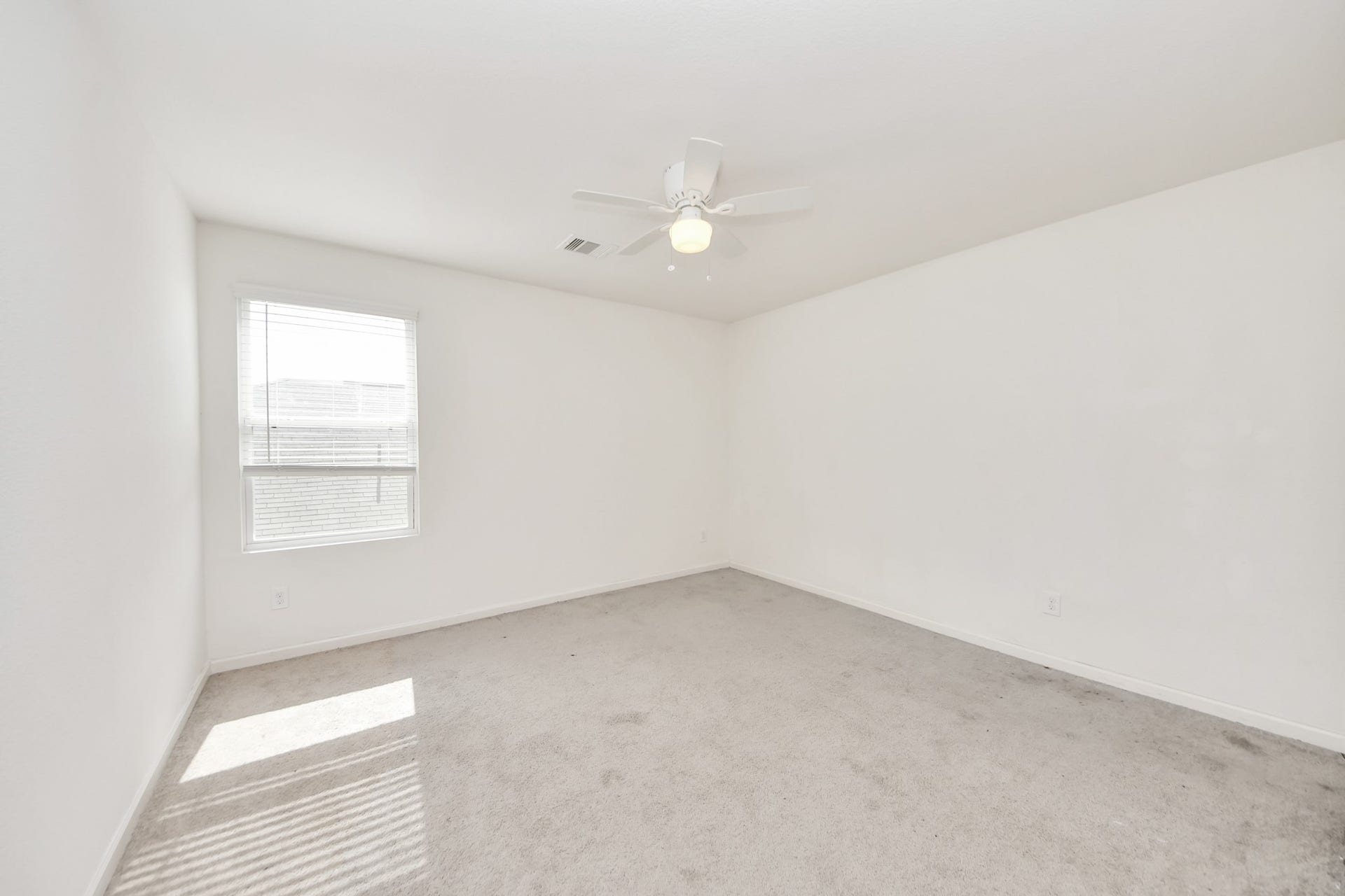2056 Spindletree Lane, Brookshire, TX 77423