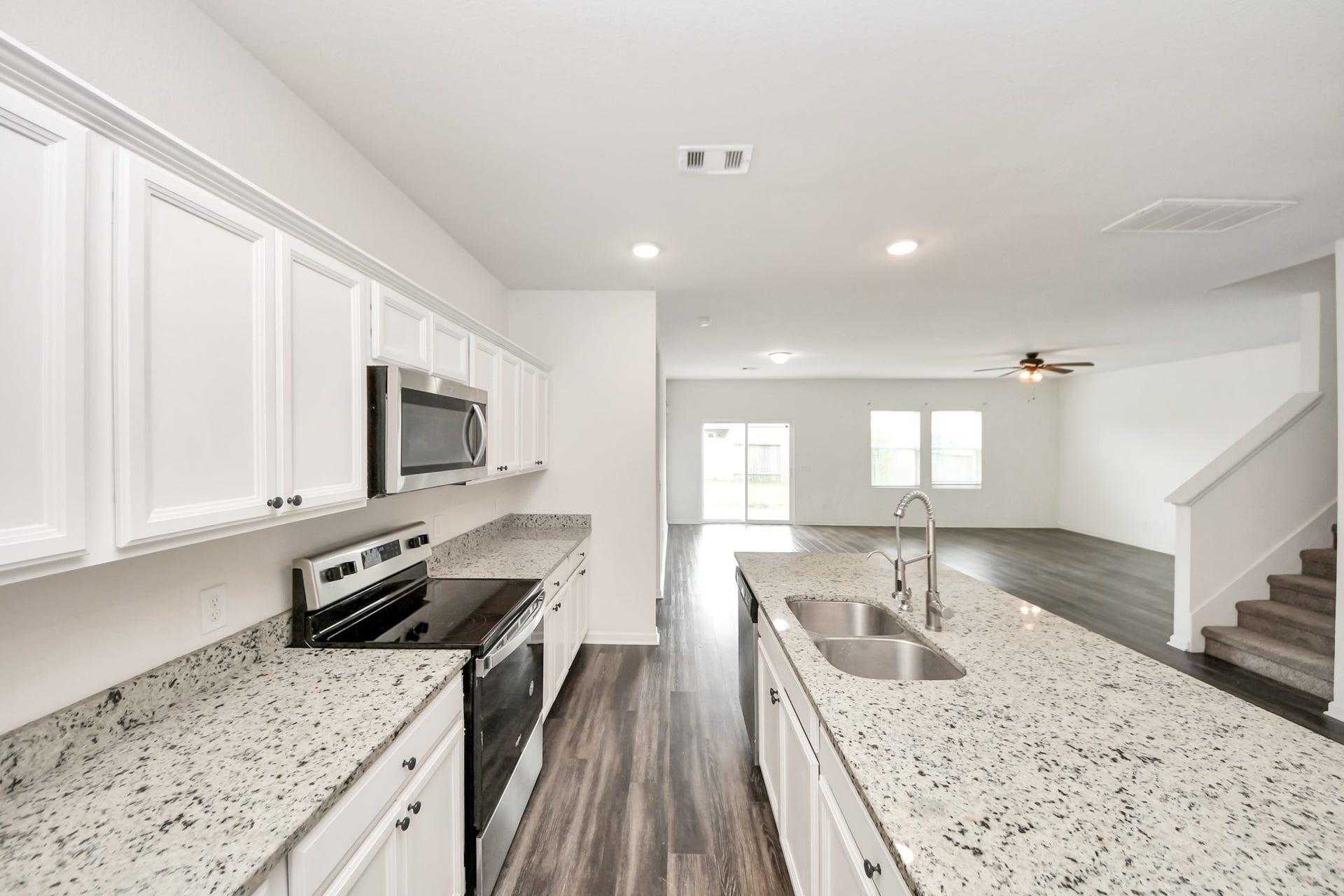 2056 Spindletree Lane, Brookshire, TX 77423