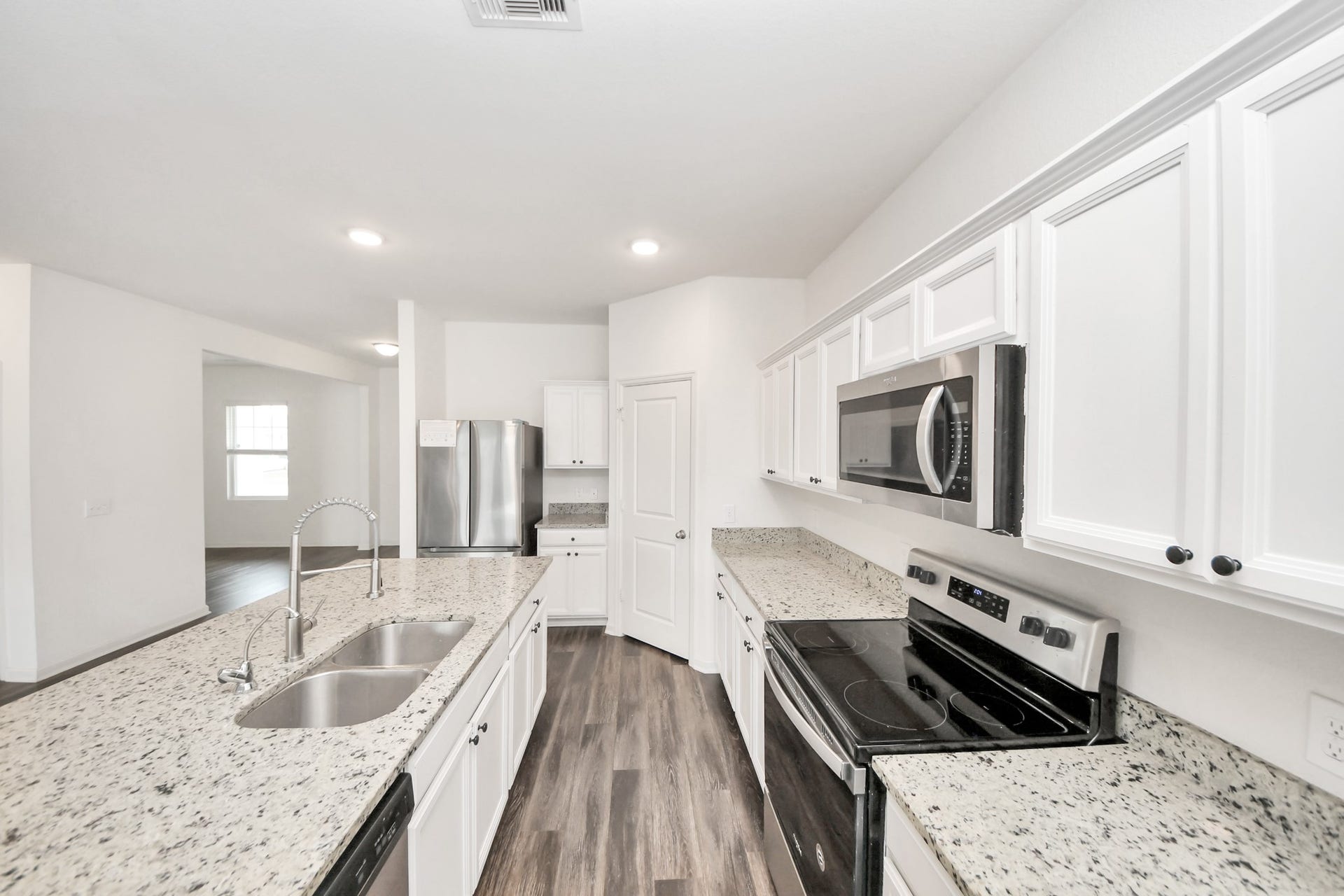 2056 Spindletree Lane, Brookshire, TX 77423