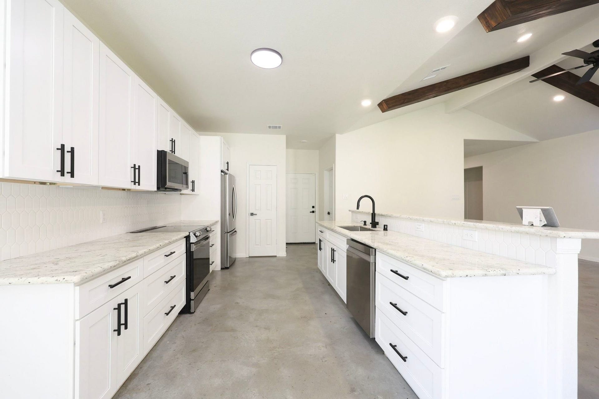 707 Magnolia Point Drive, Huffman, TX 77336 707 Magnolia Point Drive, Huffman, TX 77336