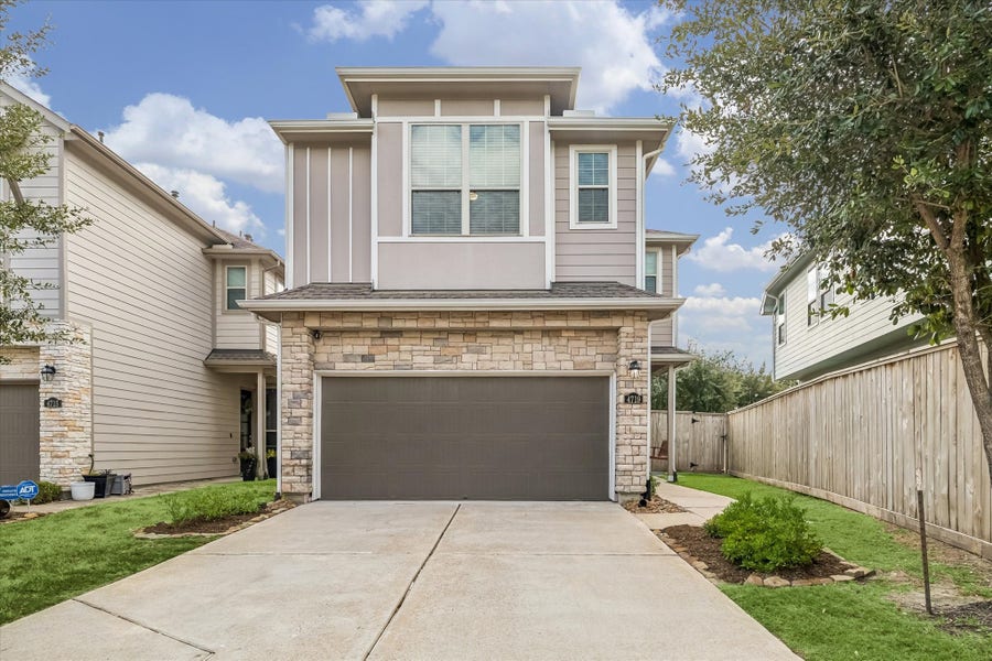 Property photo for 4719 Glen Isle Drive, Houston, TX