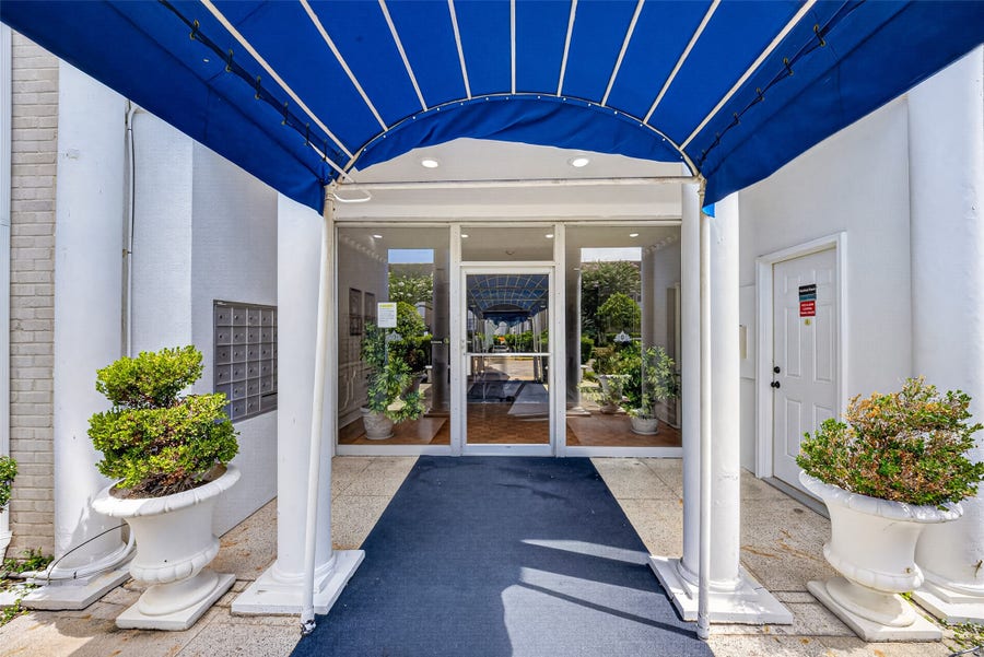 Property photo for 2700 Bellefontaine Street, #A27, Houston, TX