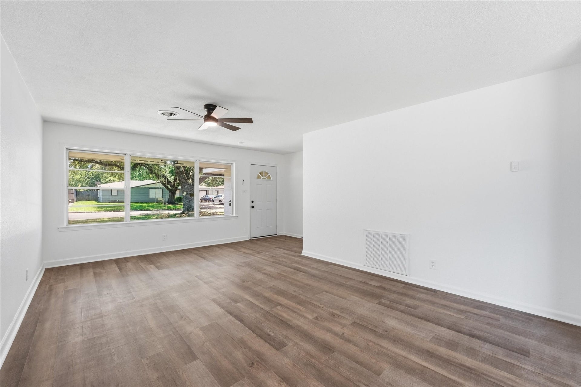 5002 Live Oak Drive, Texas City, TX 77591 5002 Live Oak Drive, Texas City, TX 77591