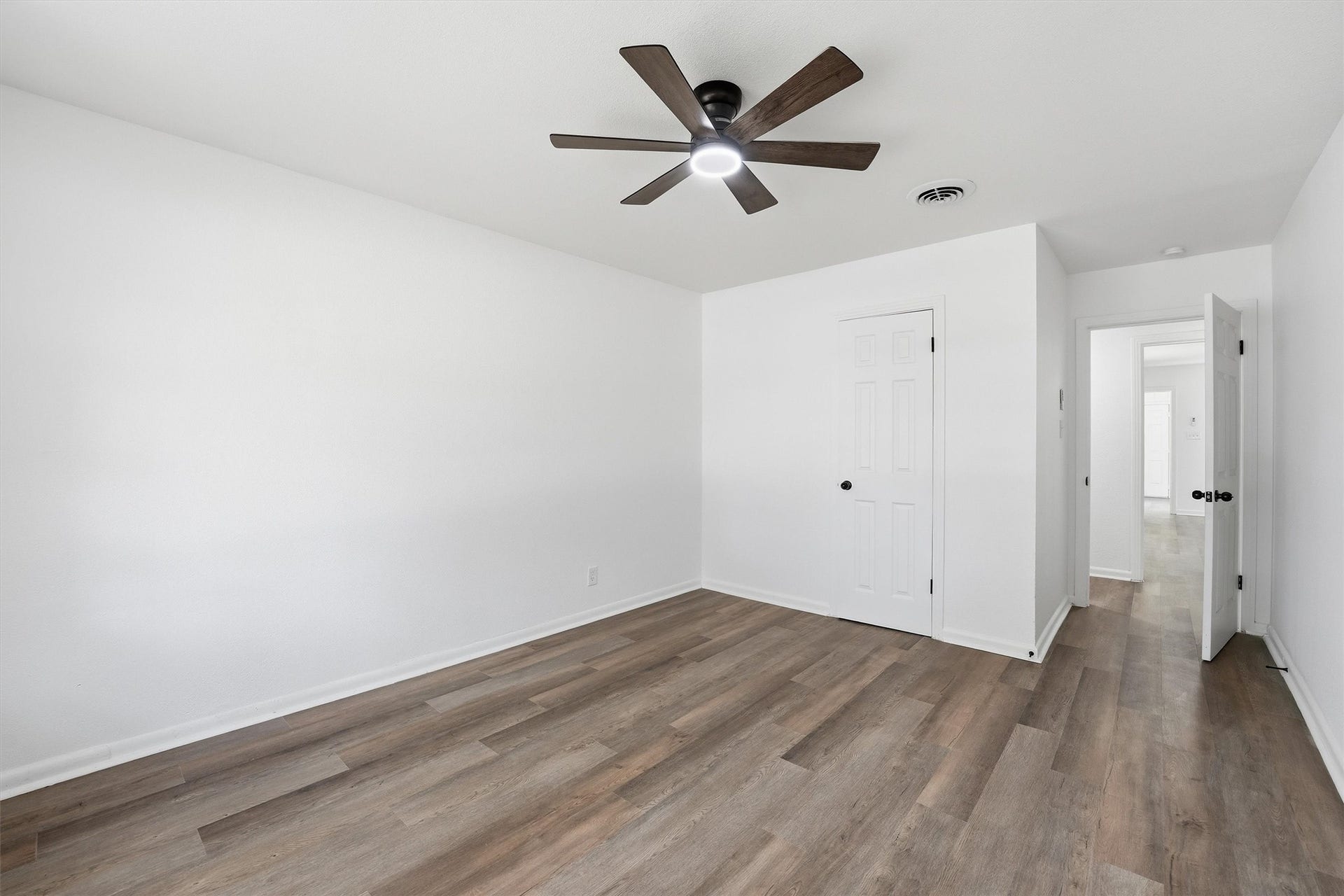 5002 Live Oak Drive, Texas City, TX 77591 5002 Live Oak Drive, Texas City, TX 77591