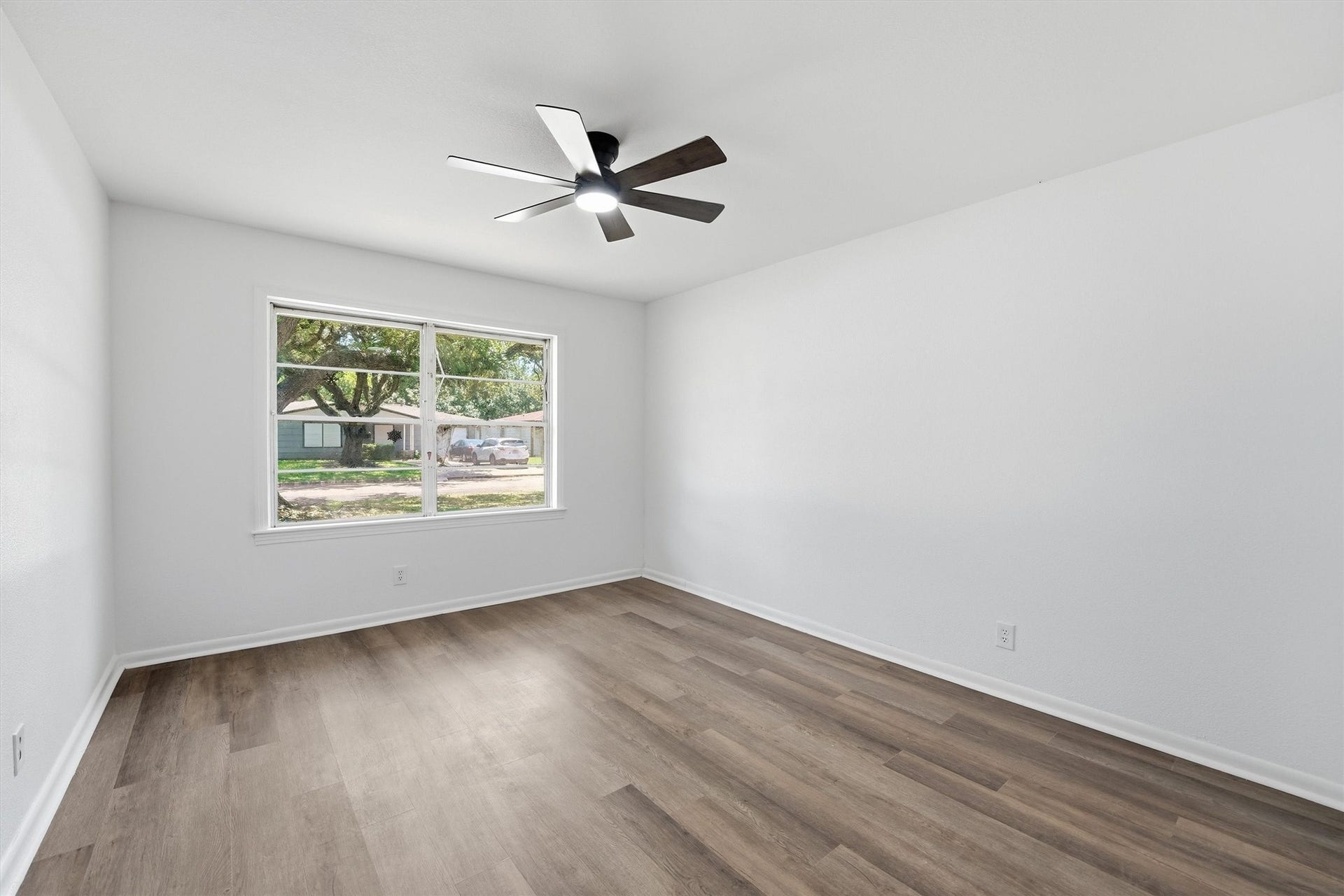 5002 Live Oak Drive, Texas City, TX 77591 5002 Live Oak Drive, Texas City, TX 77591