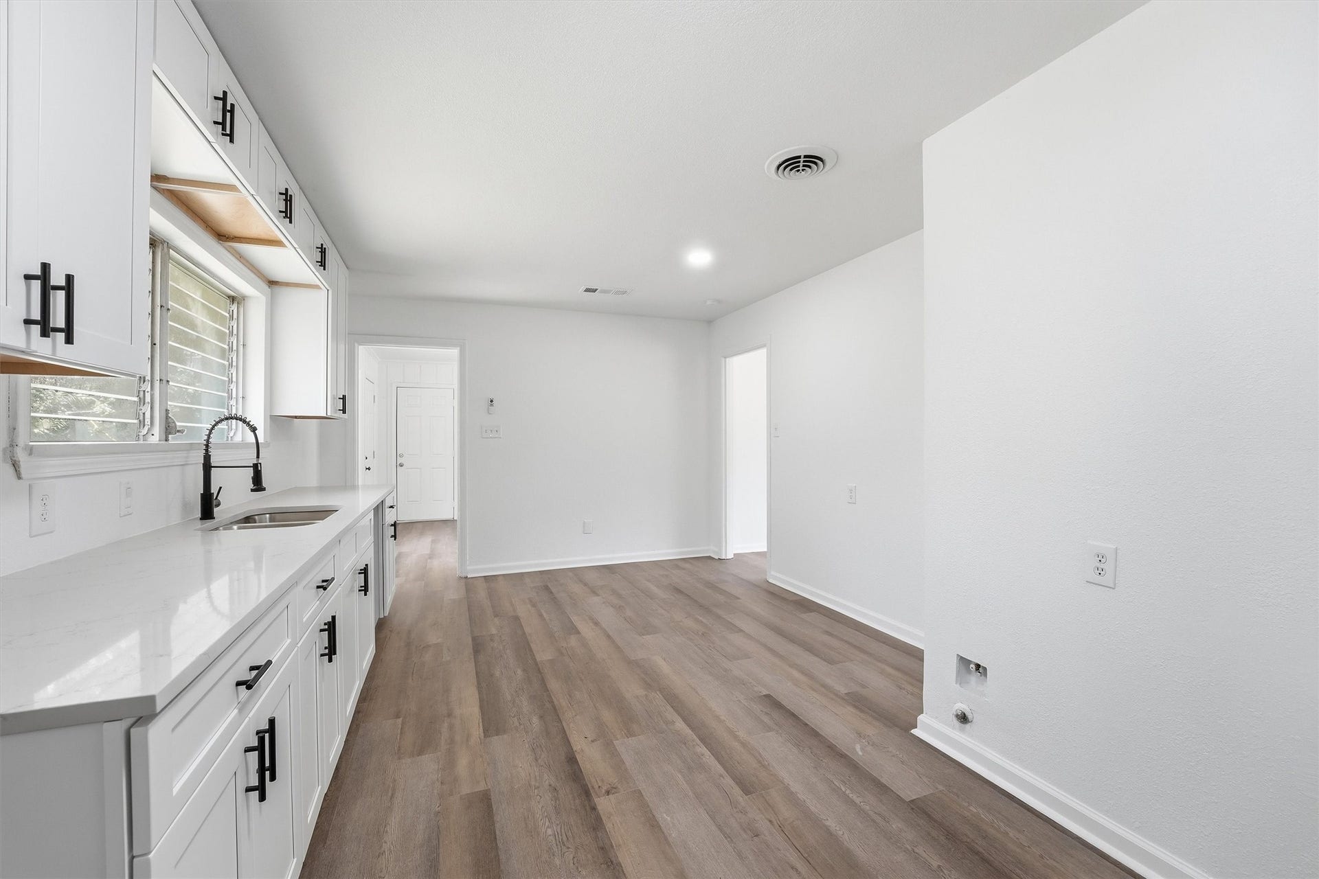 5002 Live Oak Drive, Texas City, TX 77591 5002 Live Oak Drive, Texas City, TX 77591