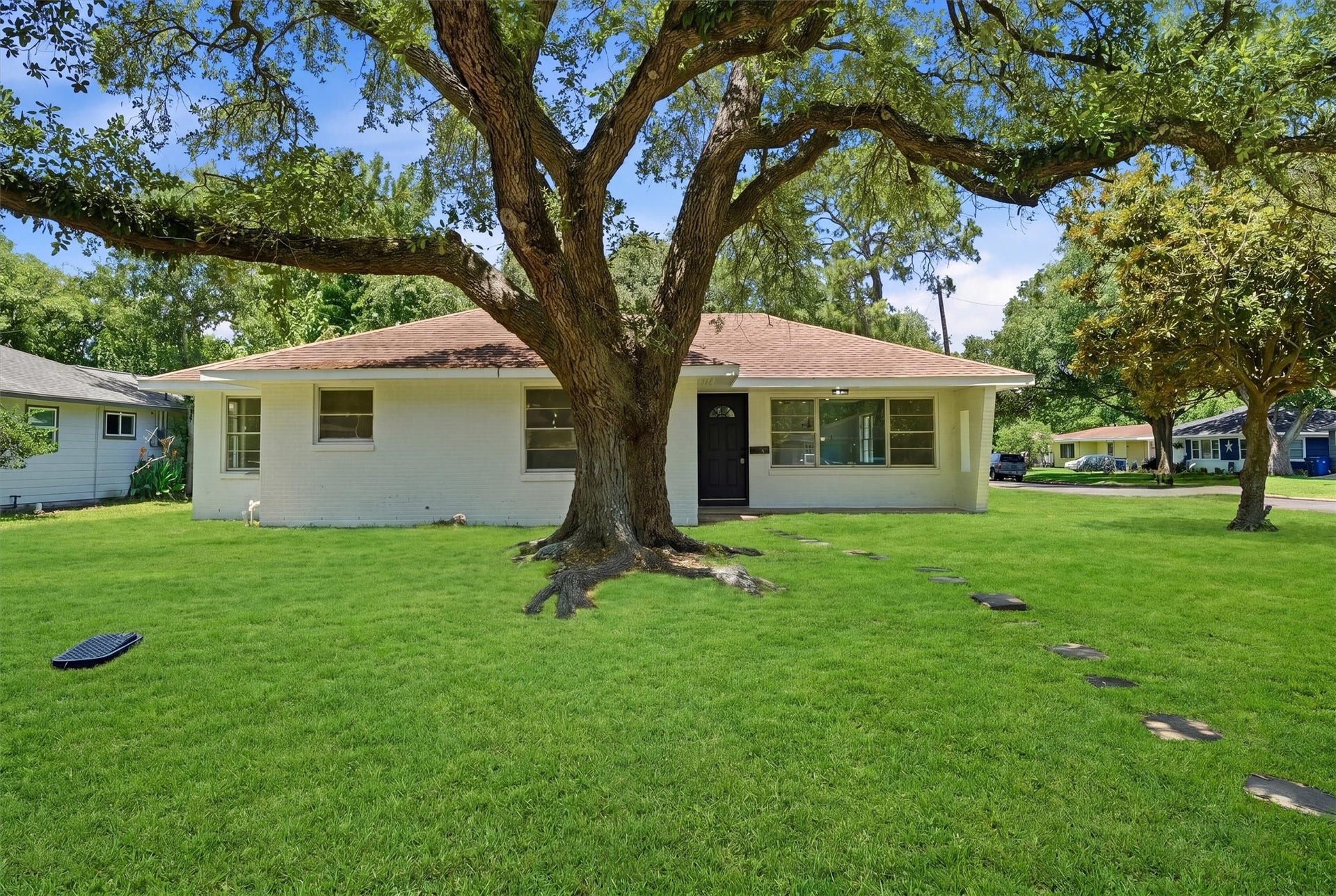 5002 Live Oak Drive, Texas City, TX 77591 5002 Live Oak Drive, Texas City, TX 77591