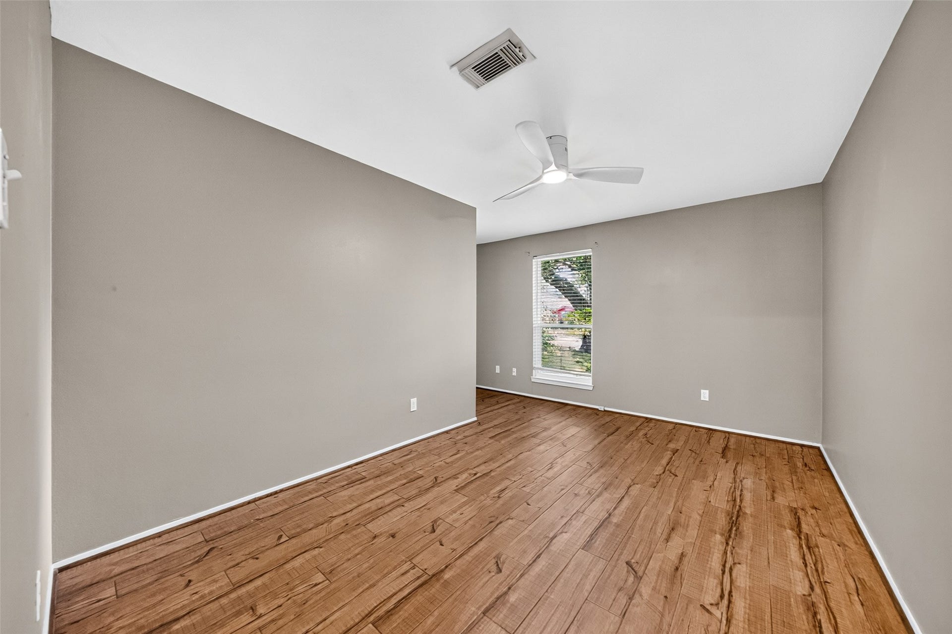 10711 Braewick Drive, Houston, TX 77096