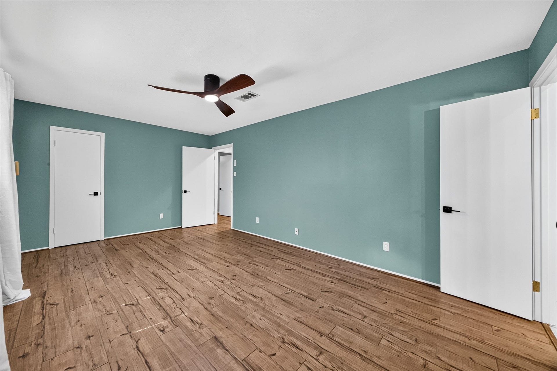 10711 Braewick Drive, Houston, TX 77096