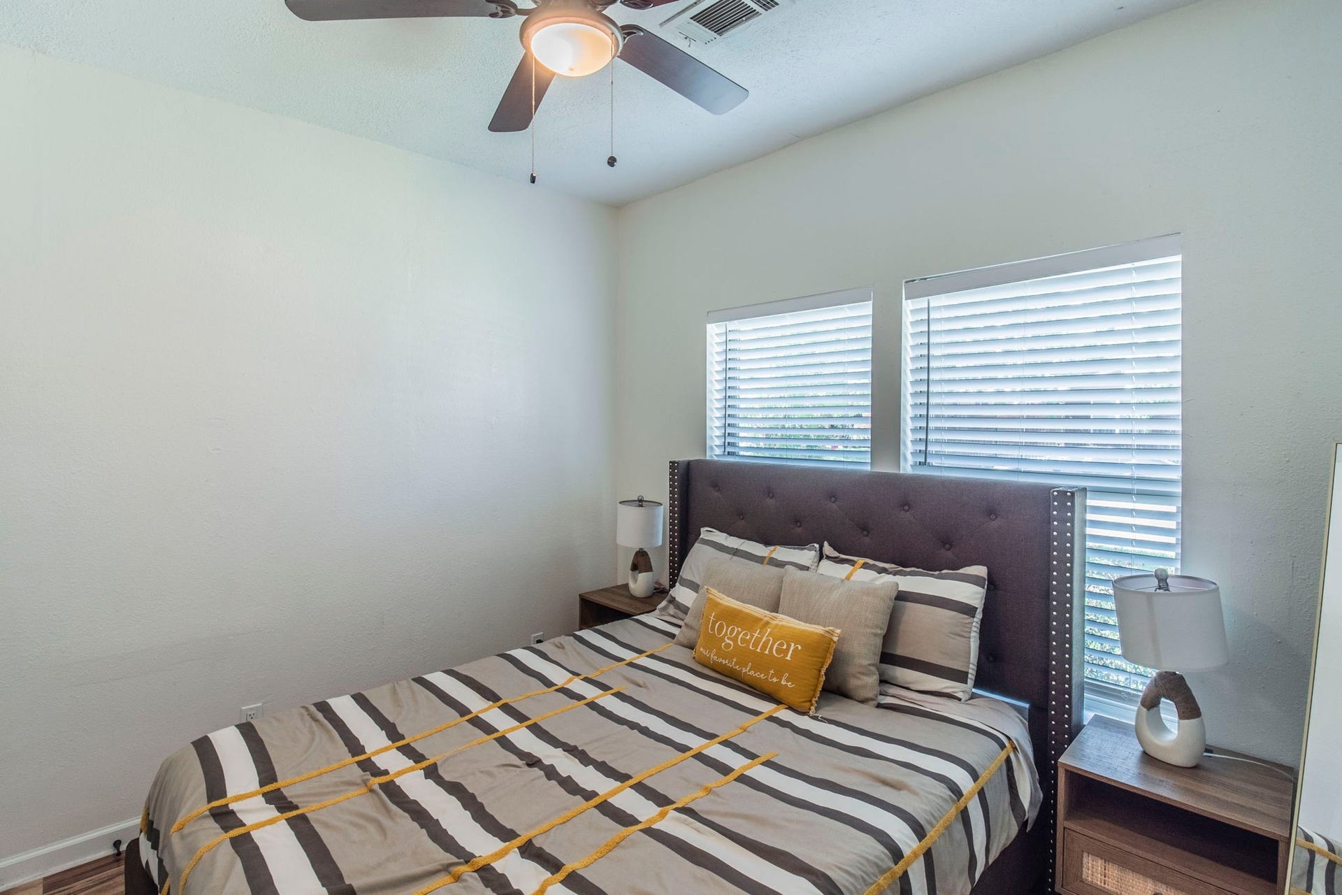 2613 & 2615 Isabella Street, Houston, TX 77004 2613 & 2615 Isabella Street, Houston, TX 77004
