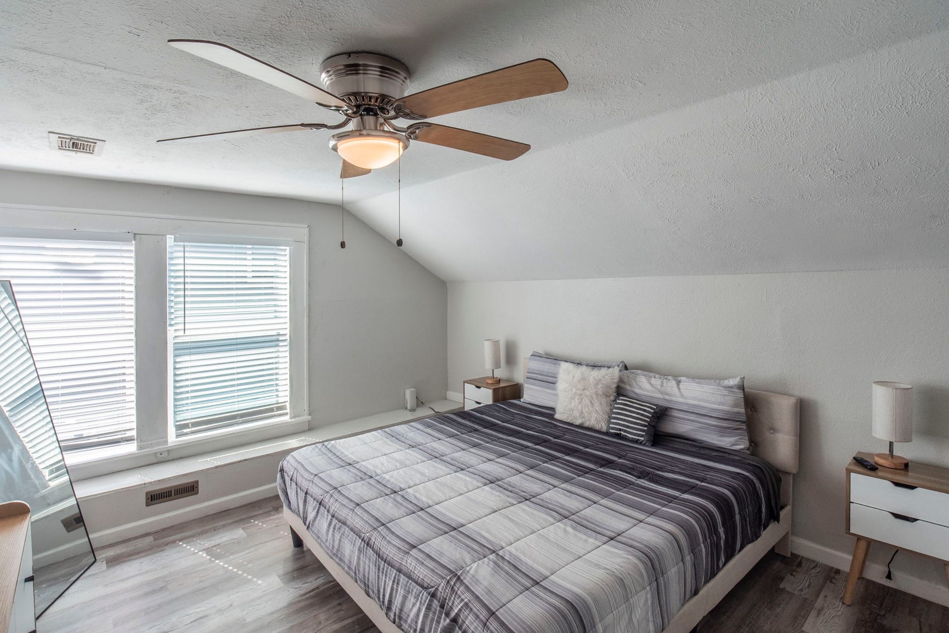 2613 & 2615 Isabella Street, Houston, TX 77004 2613 & 2615 Isabella Street, Houston, TX 77004