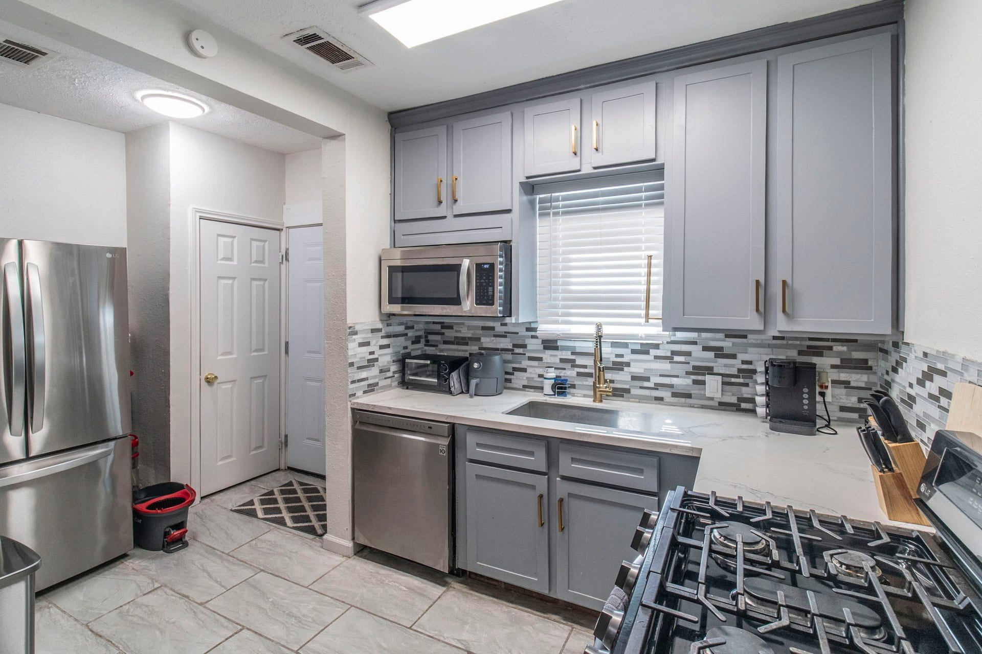 2613 & 2615 Isabella Street, Houston, TX 77004 2613 & 2615 Isabella Street, Houston, TX 77004