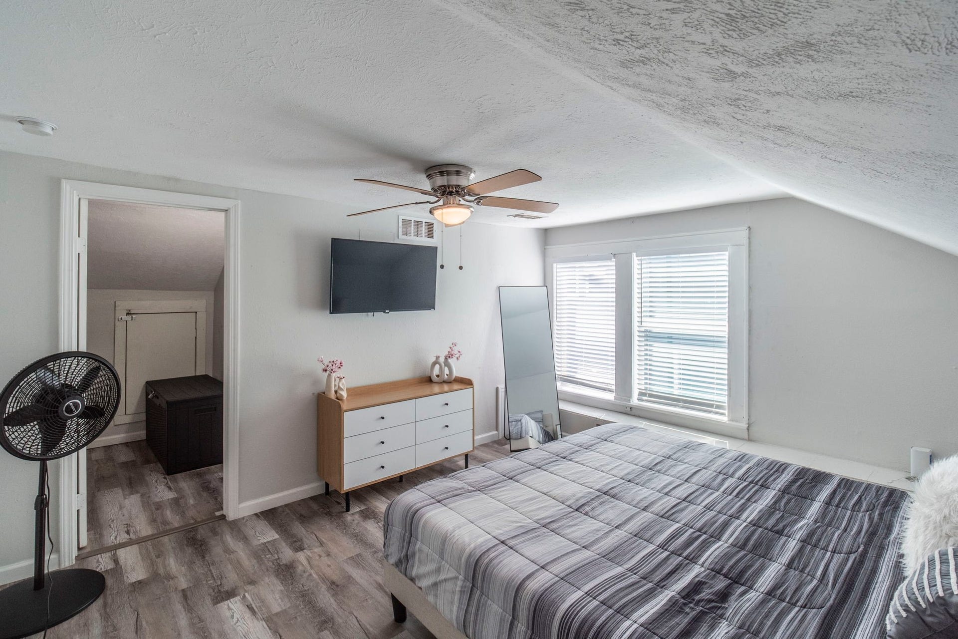 2613 & 2615 Isabella Street, Houston, TX 77004 2613 & 2615 Isabella Street, Houston, TX 77004