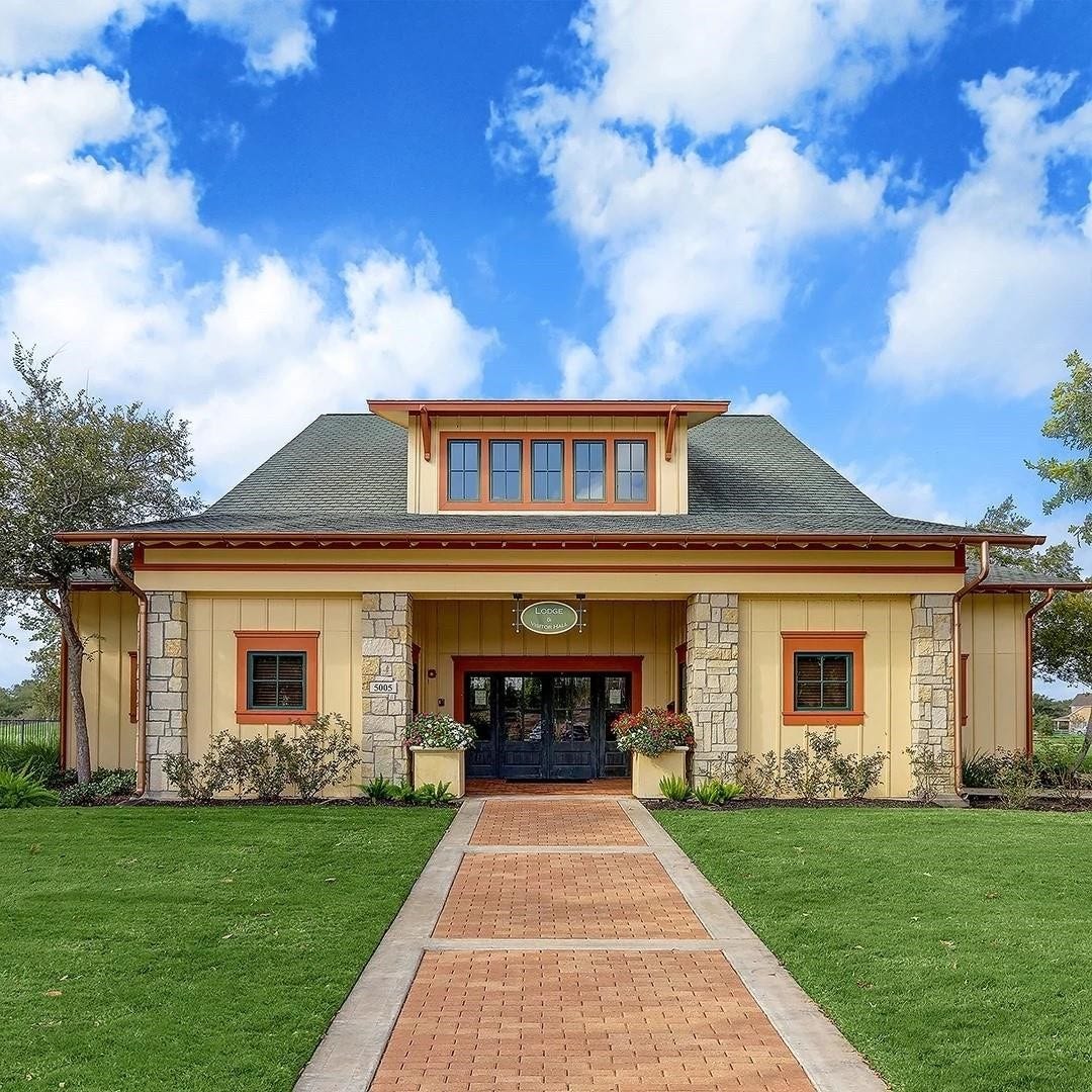 Amenities include a Resort style pool,
Competition pool,
Cozy lodge,
Lifestyle Director,
Fitness center,
Lakes, creeks, parks, 
Greenspaces,
Amphitheater,
Bocce ball court
and more!
