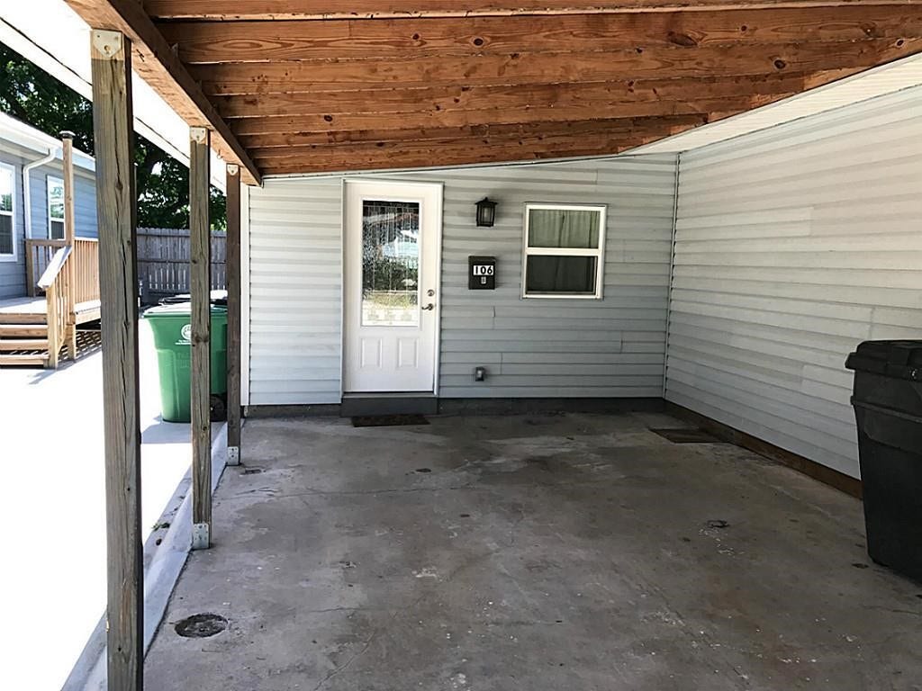 106 Opal Court, Houston, TX 77009 Unit B Carport and Front door