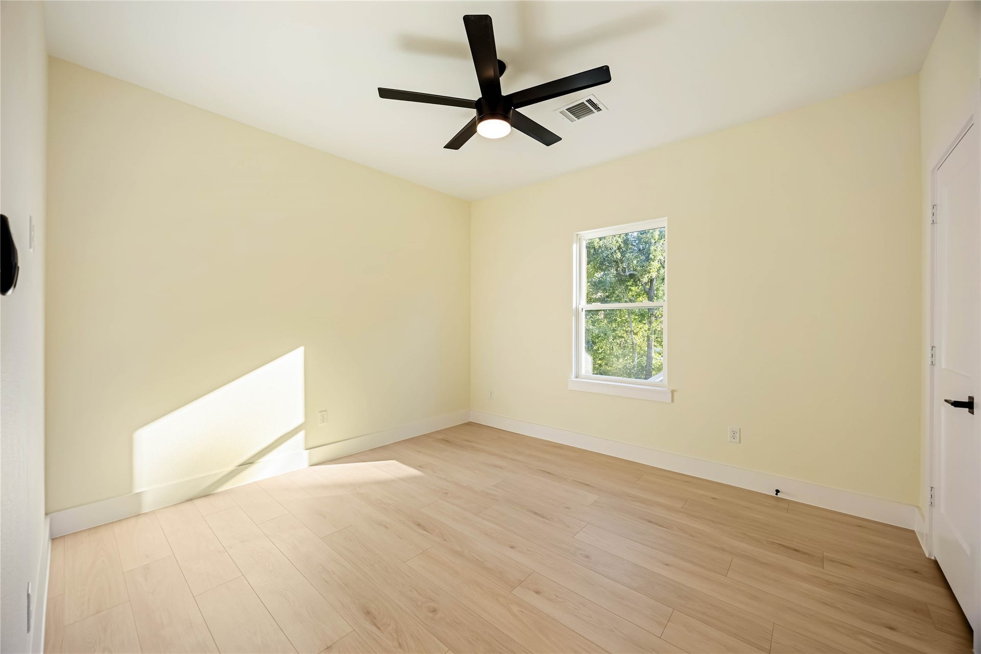 7127 England Street, Houston, TX 77021