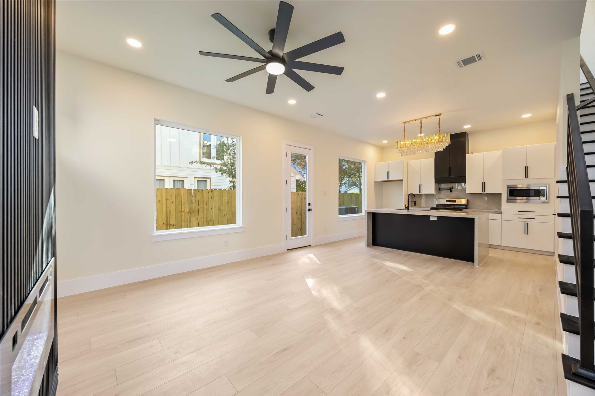 7127 England Street, Houston, TX 77021
