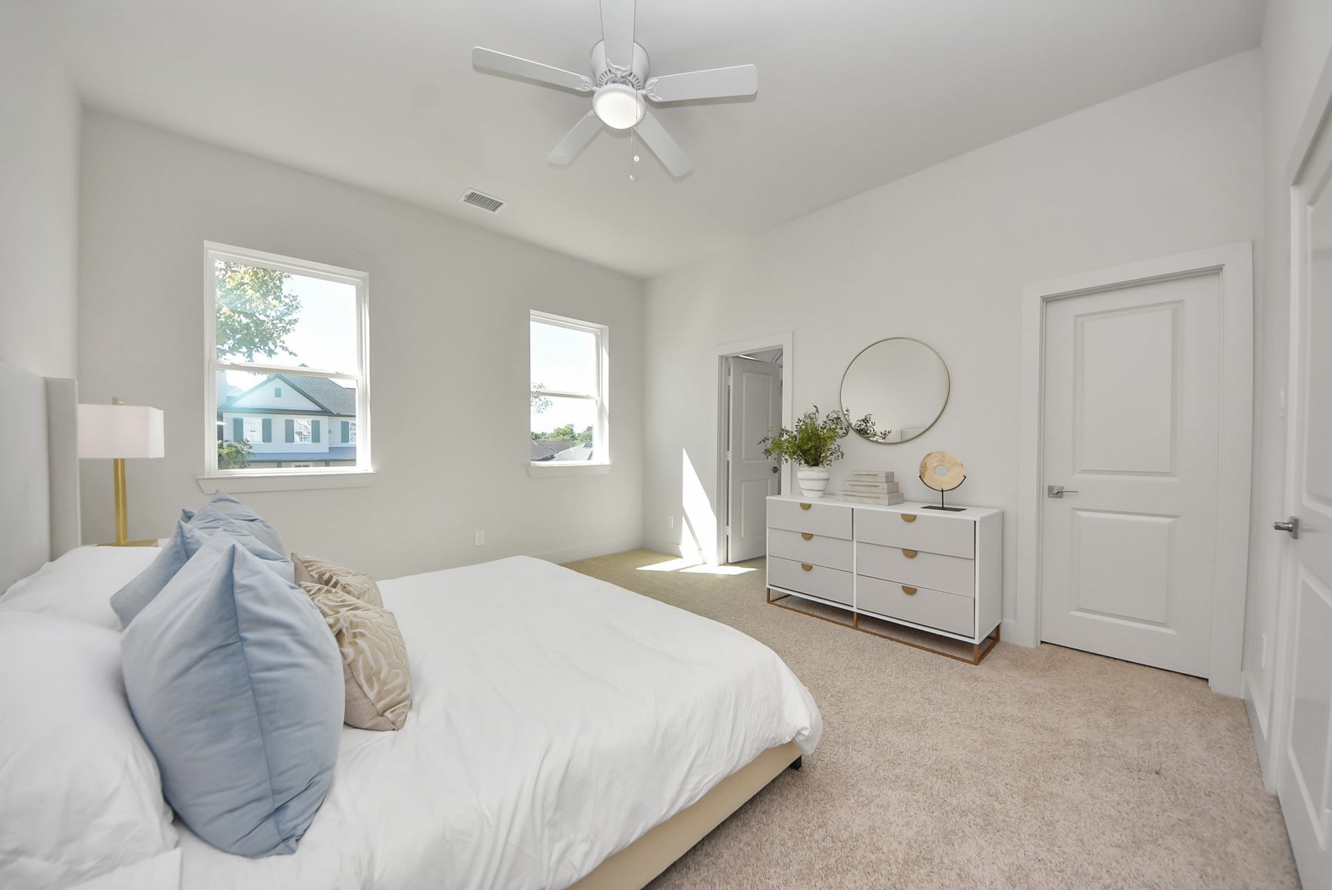 5252 Texas Street, Houston, TX 77011