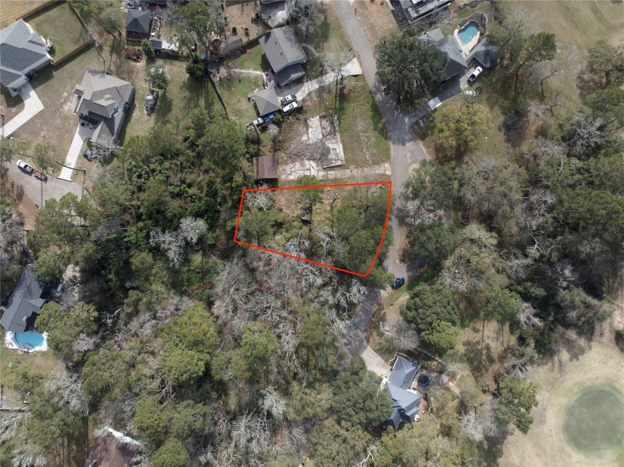 Property photo for 20 Brandon Road, Conroe, TX