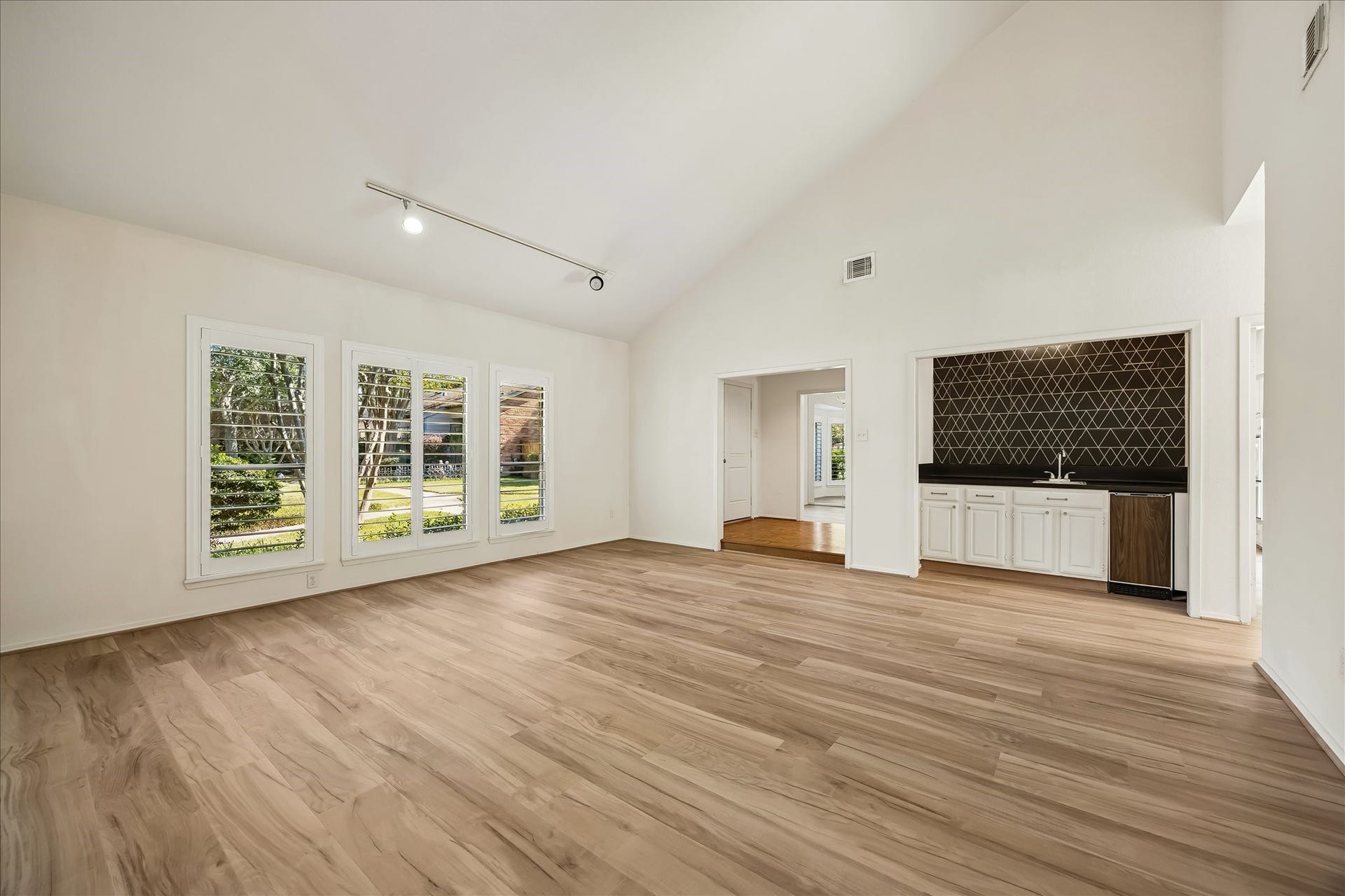 2725 S Glen Haven Boulevard, Houston, TX 77025 2725 S Glen Haven Boulevard, Houston, TX 77025