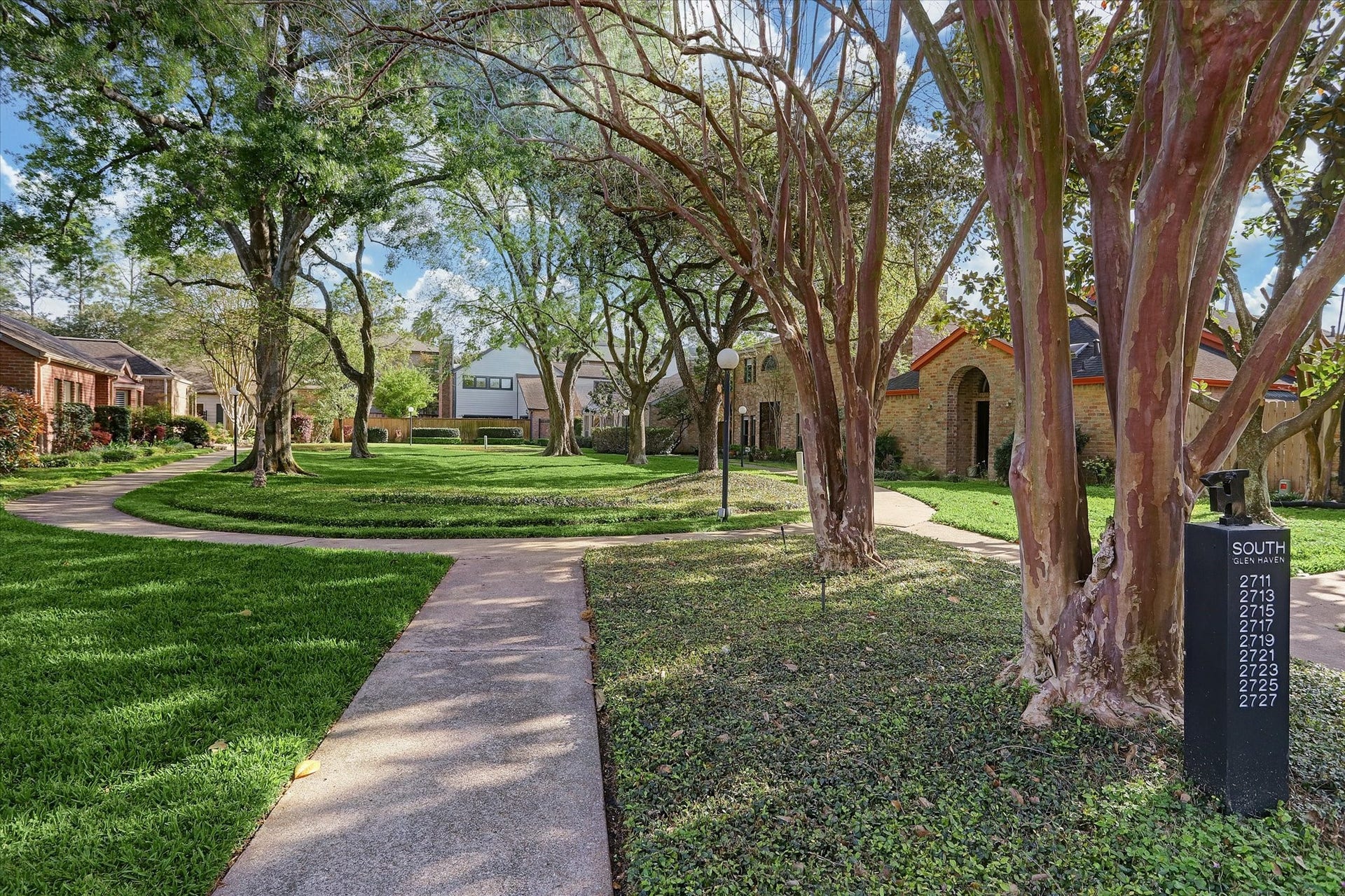 2725 S Glen Haven Boulevard, Houston, TX 77025 2725 S Glen Haven Boulevard, Houston, TX 77025