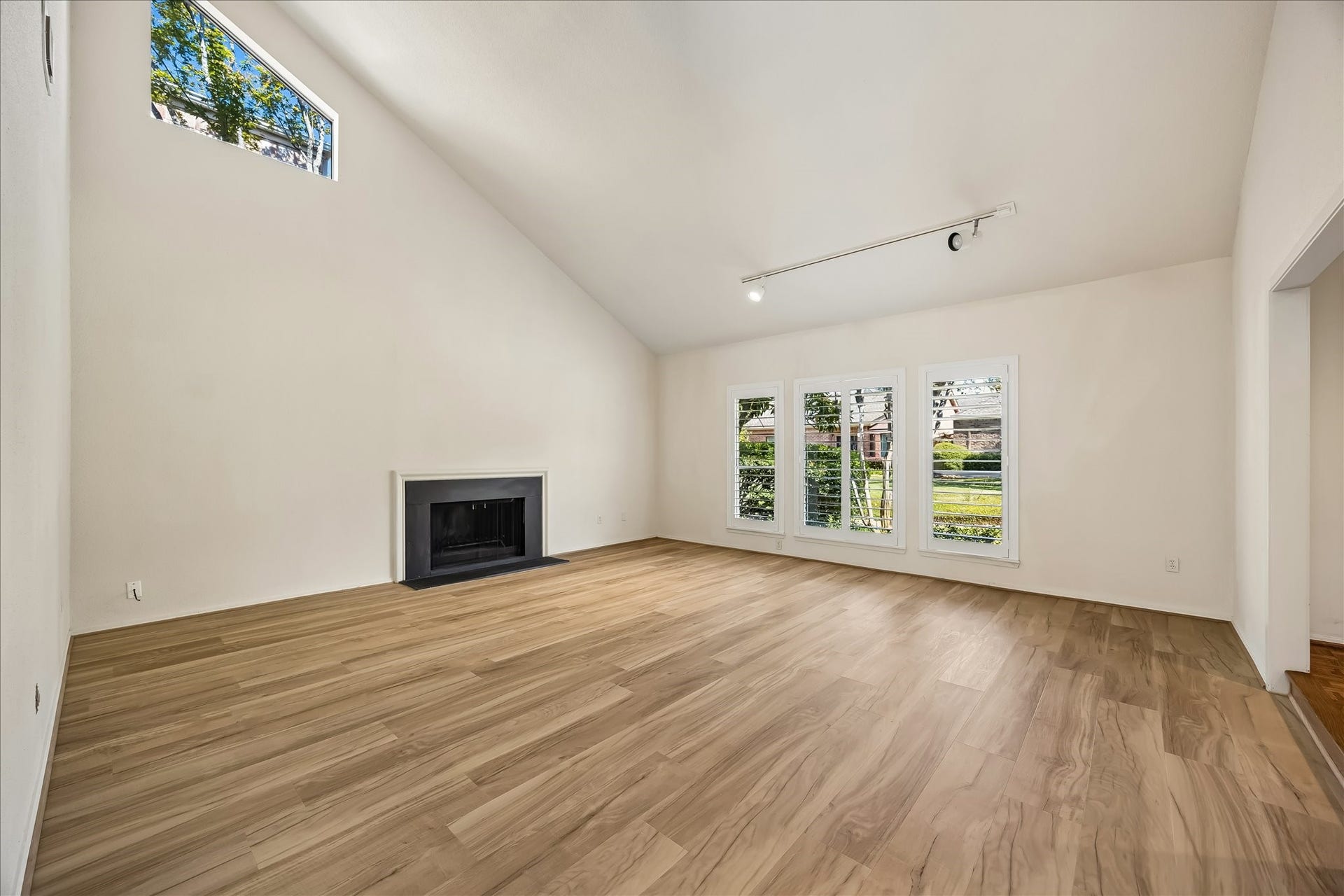 2725 S Glen Haven Boulevard, Houston, TX 77025 2725 S Glen Haven Boulevard, Houston, TX 77025