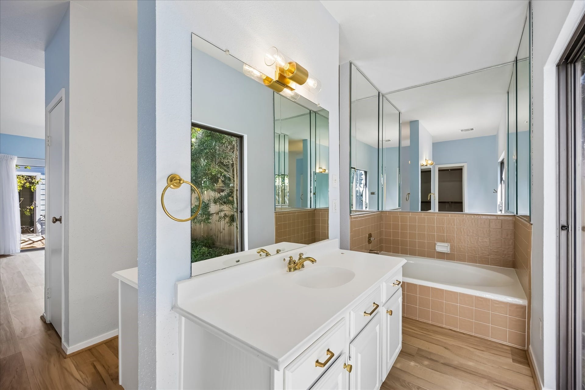 2725 S Glen Haven Boulevard, Houston, TX 77025 2725 S Glen Haven Boulevard, Houston, TX 77025