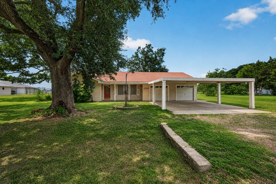 Property photo for 1008 Bernard Avenue, Rosenberg, TX