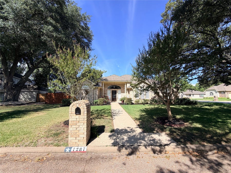 Property photo for 7287 Lakeshore Court, Willis, TX