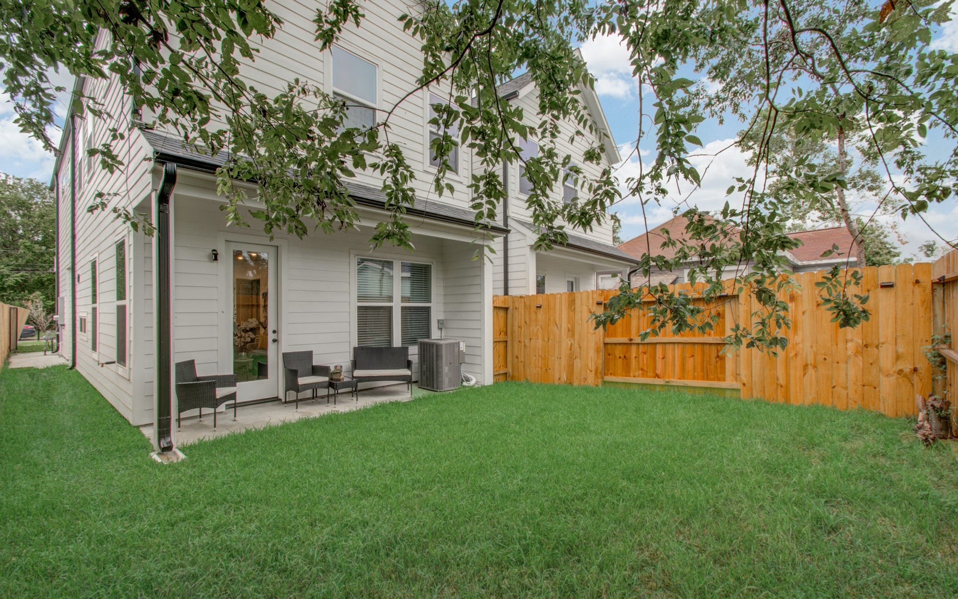 1616 Benson Street, Houston, TX 77020