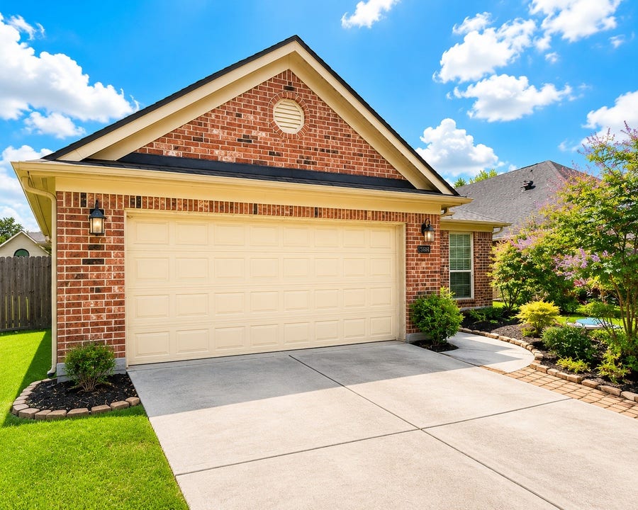 Property photo for 15819 Magnolia Shores Lane, Houston, TX