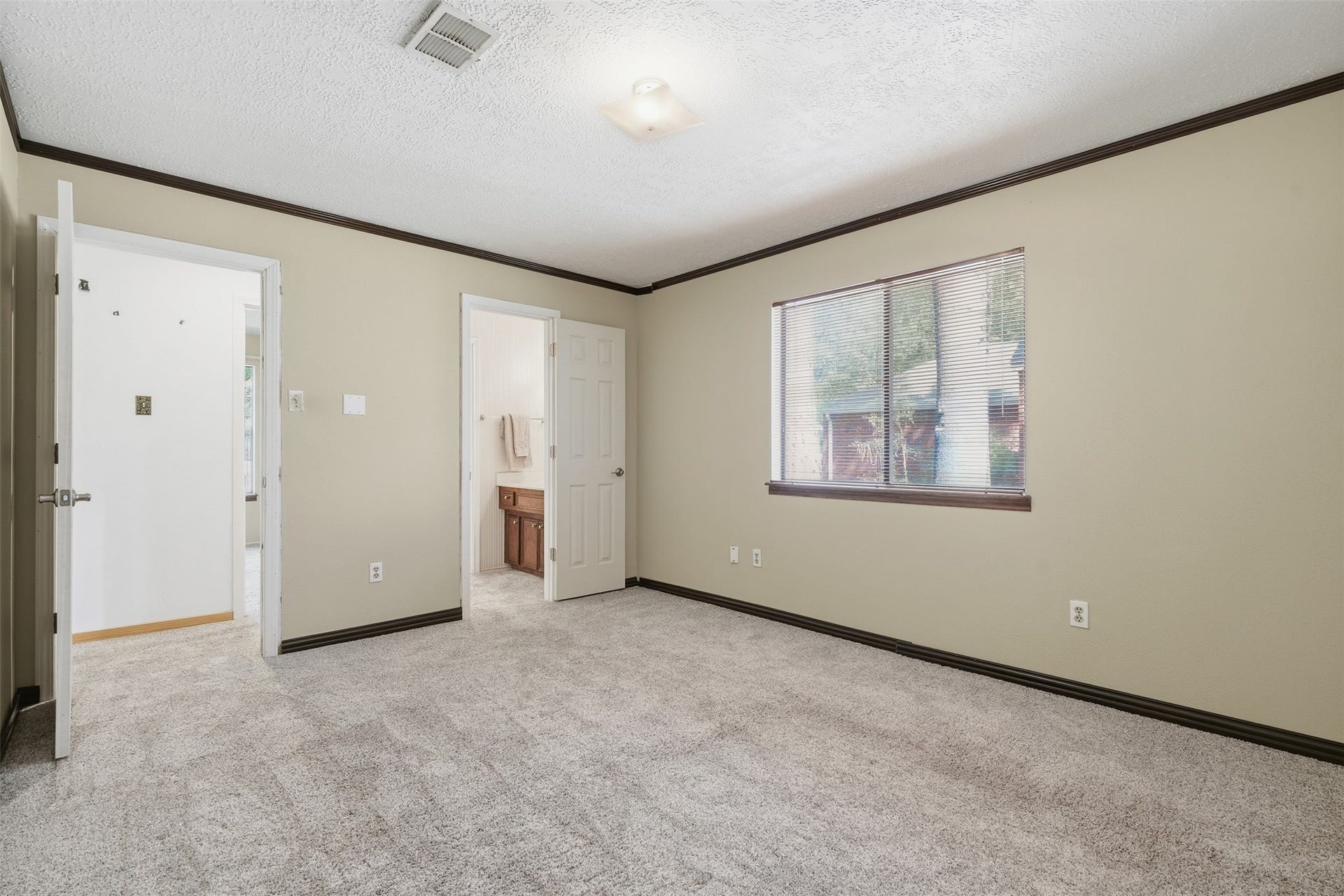 23 Thrush Grove Place, The Woodlands, TX 77381 Another angle of bedroom