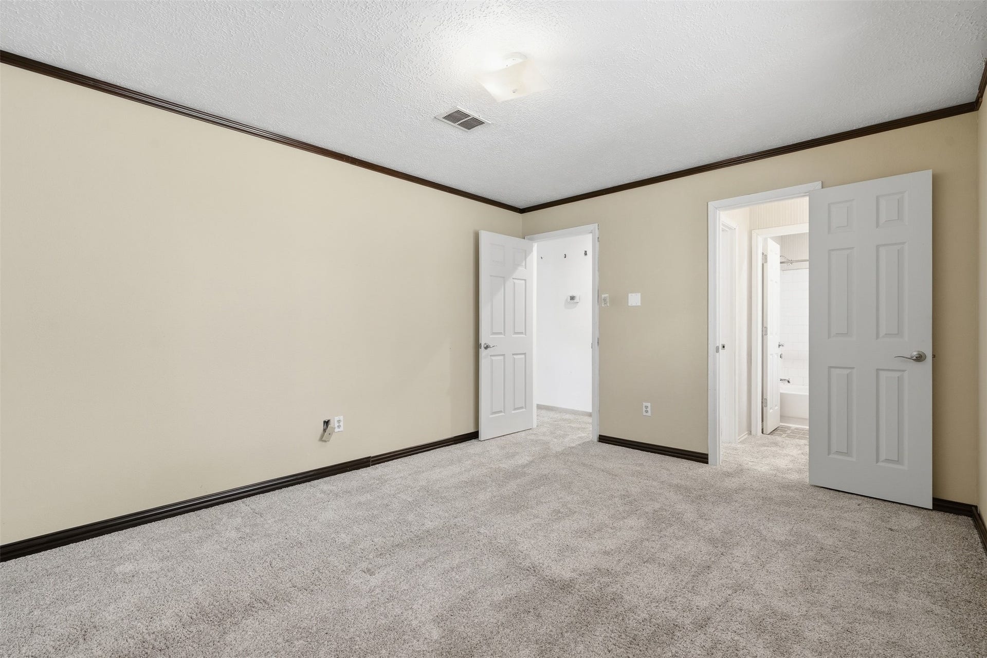 23 Thrush Grove Place, The Woodlands, TX 77381 Bedroom