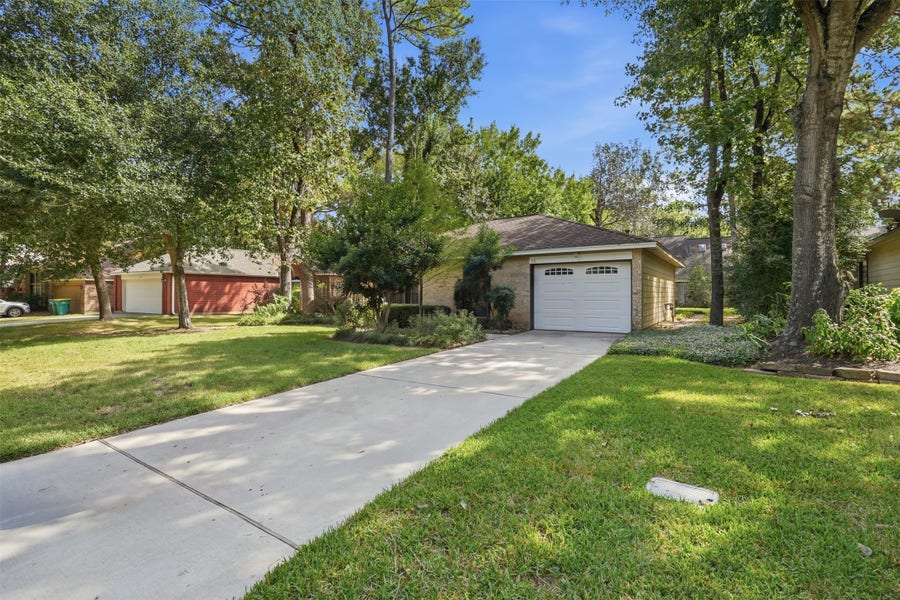 Property photo for 23 Thrush Grove Place, The Woodlands, TX