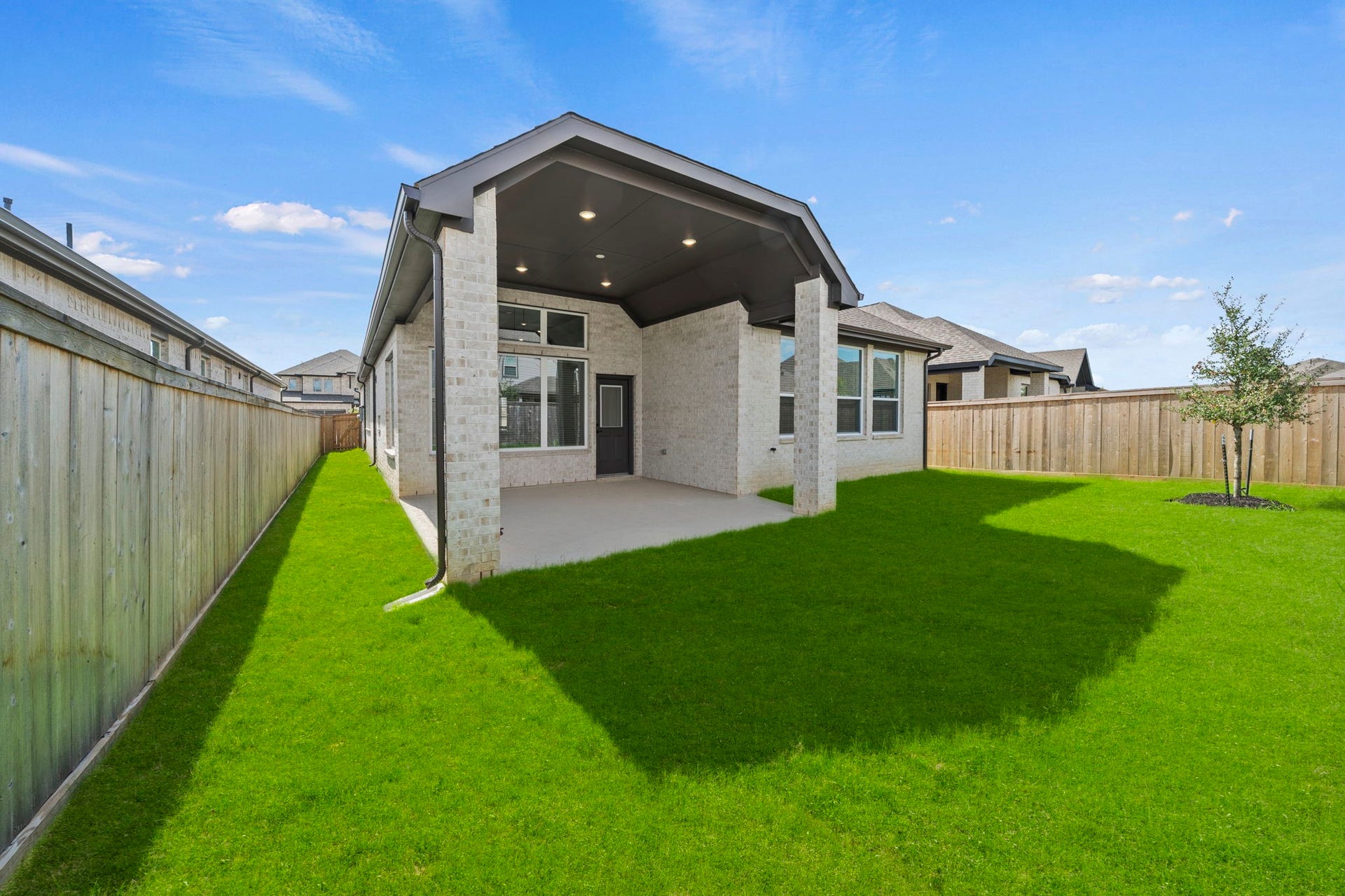 521 Dogshade Lane, Waller, TX 77484 Photo representative of floorplan only