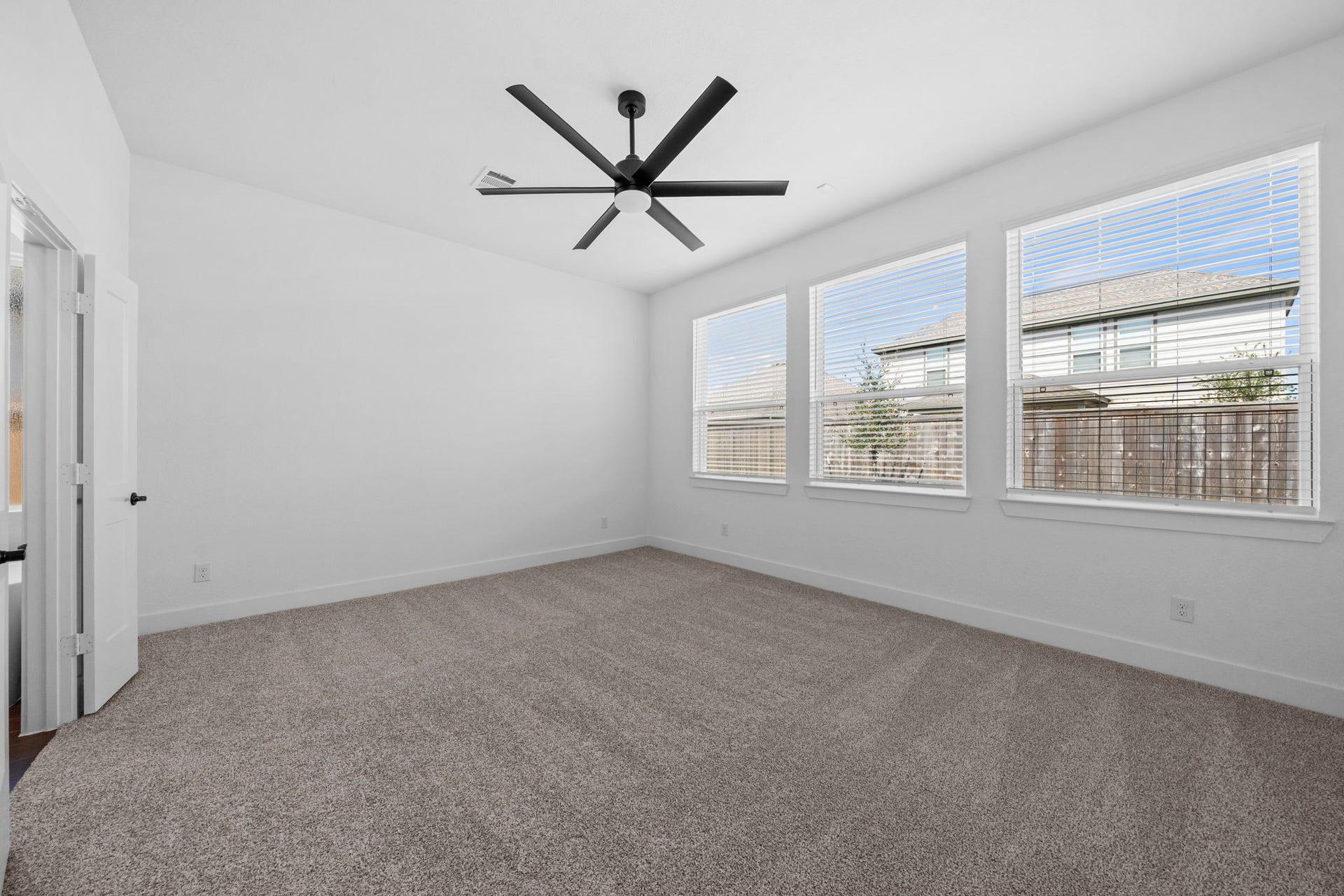 521 Dogshade Lane, Waller, TX 77484 Photo representative of floorplan only