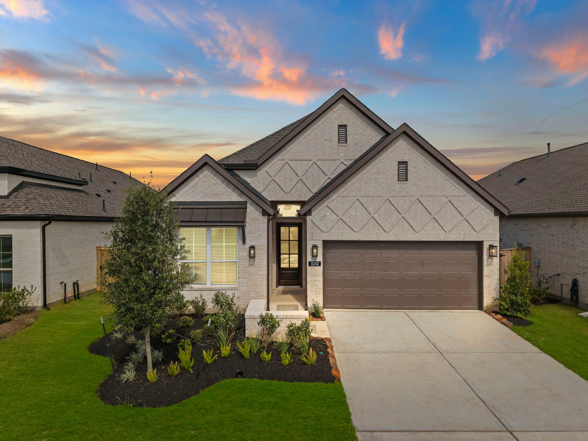 521 Dogshade Lane, Waller, TX 77484 Photo representative of floorplan only
